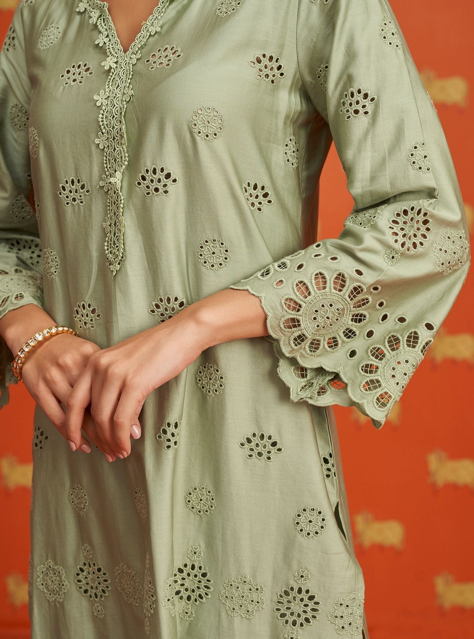 Mulmul Pima Satin Pensri Green Kurta With Mulmul Pima Satin Pensri Green Pant