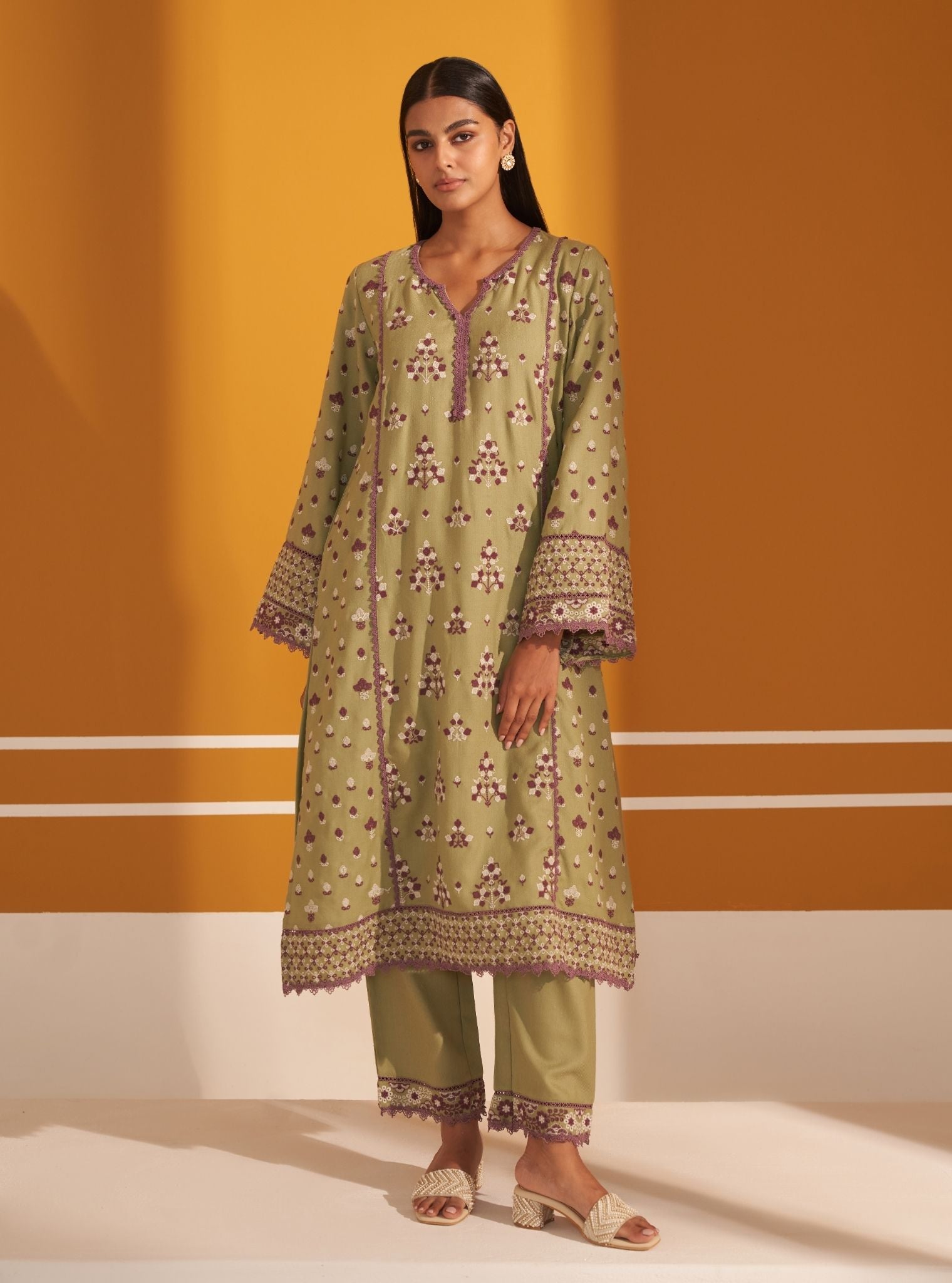 Mulmul Wool Marlow Green Kurta With Mulmul Wool Marlow Green Pant