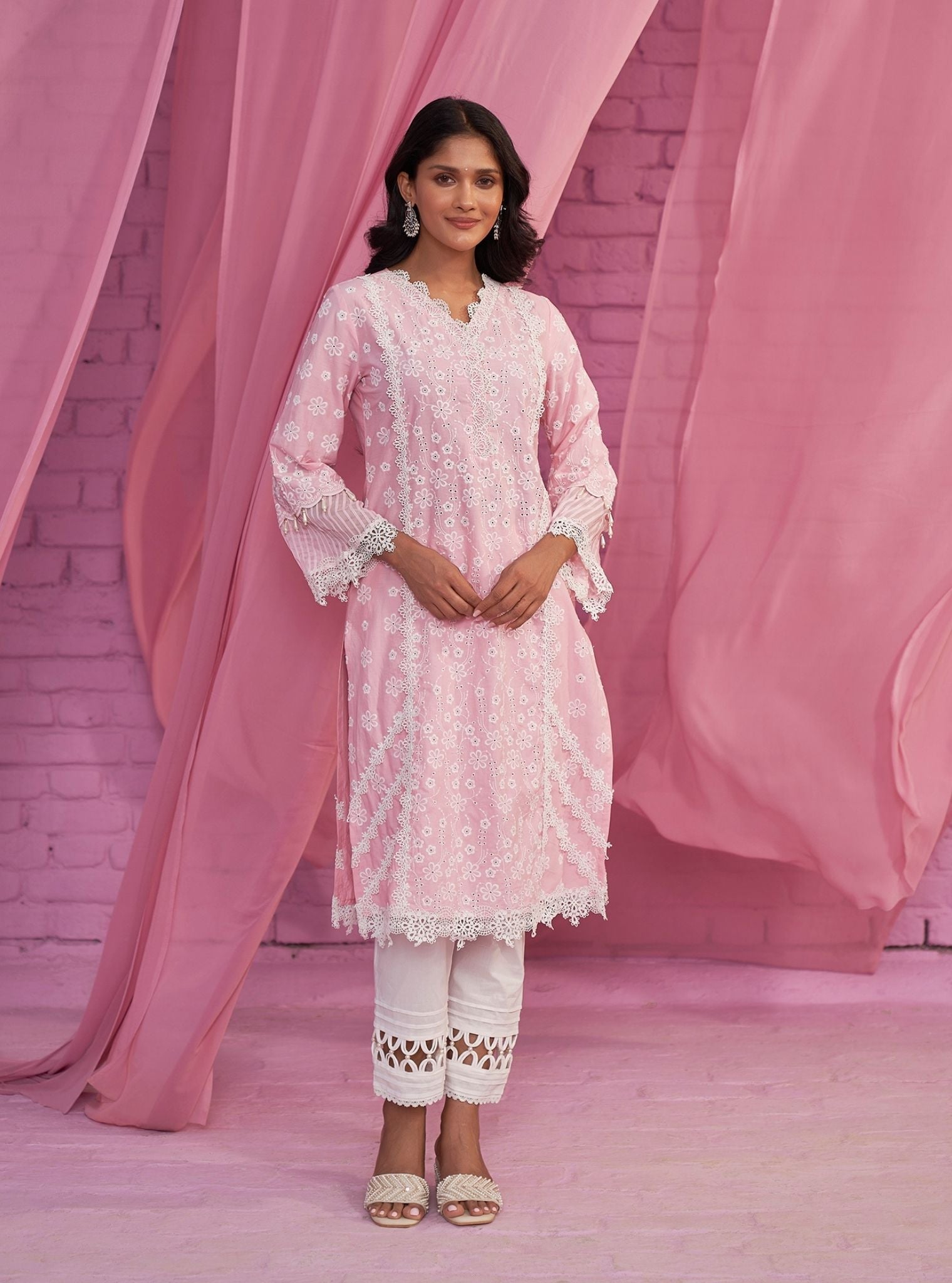 Mulmul Cotton Adhira Pink Kurta With Mulmul Cotton Fiza White Pant