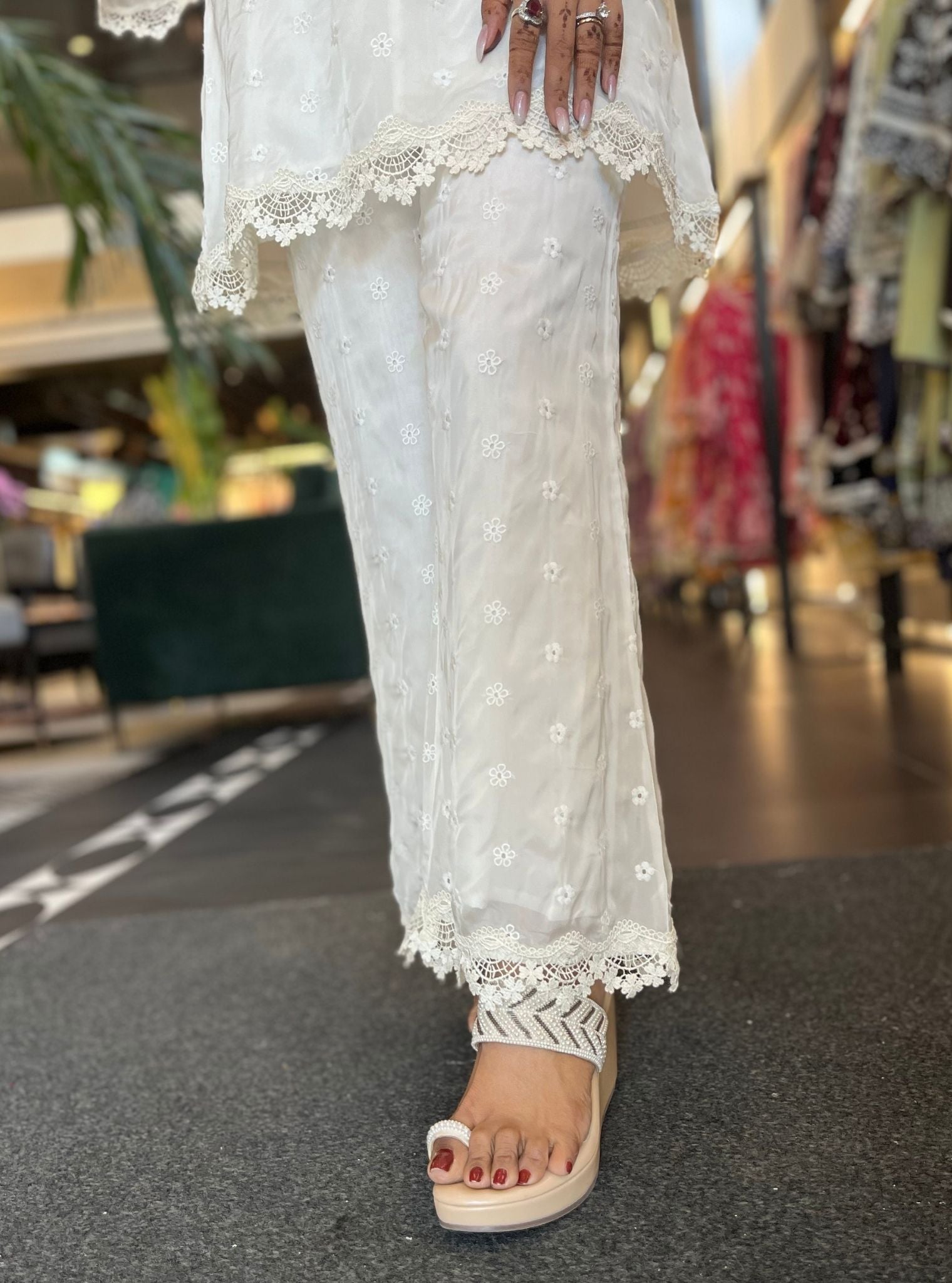 Mulmul Organza Freha White Top With Mulmul Organza Freha White Pant