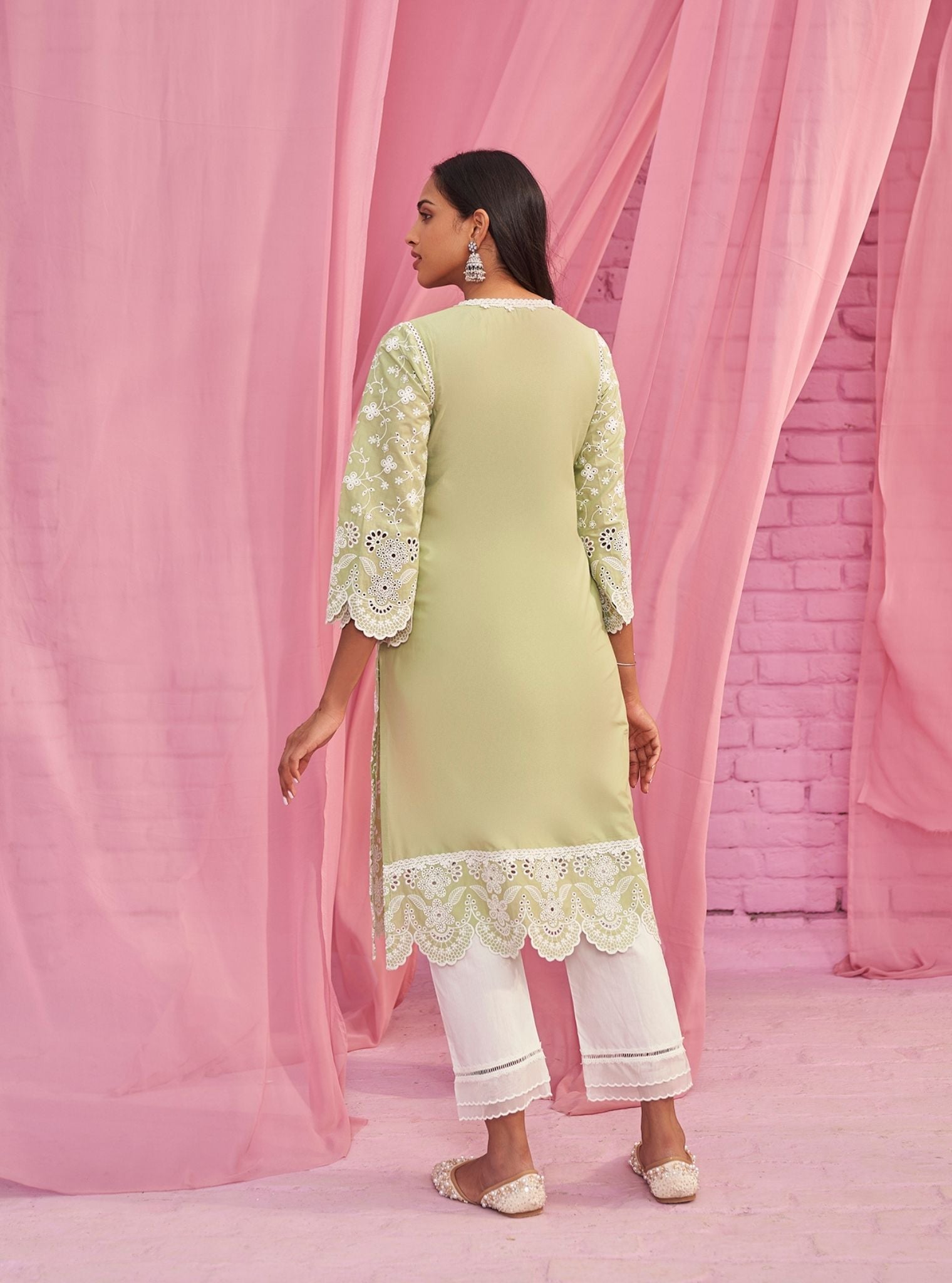 Mulmul Cotton Gauri Light Green Kurta With Mulmul Cotton Saanjh White Pant