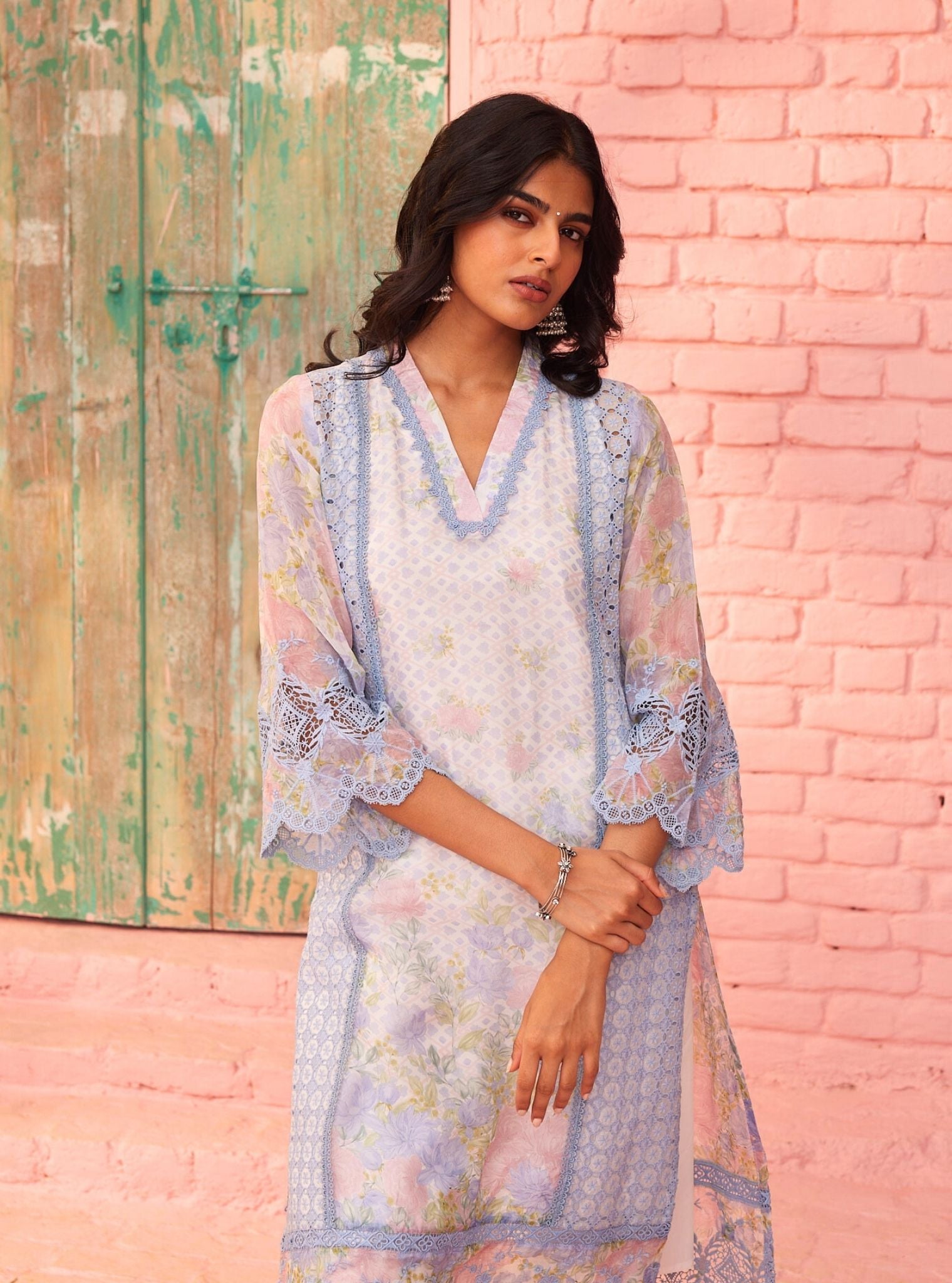 Mulmul Organza Printed Astoria Off White Kurta With Mulmul Cotton Astoria Off White Pant