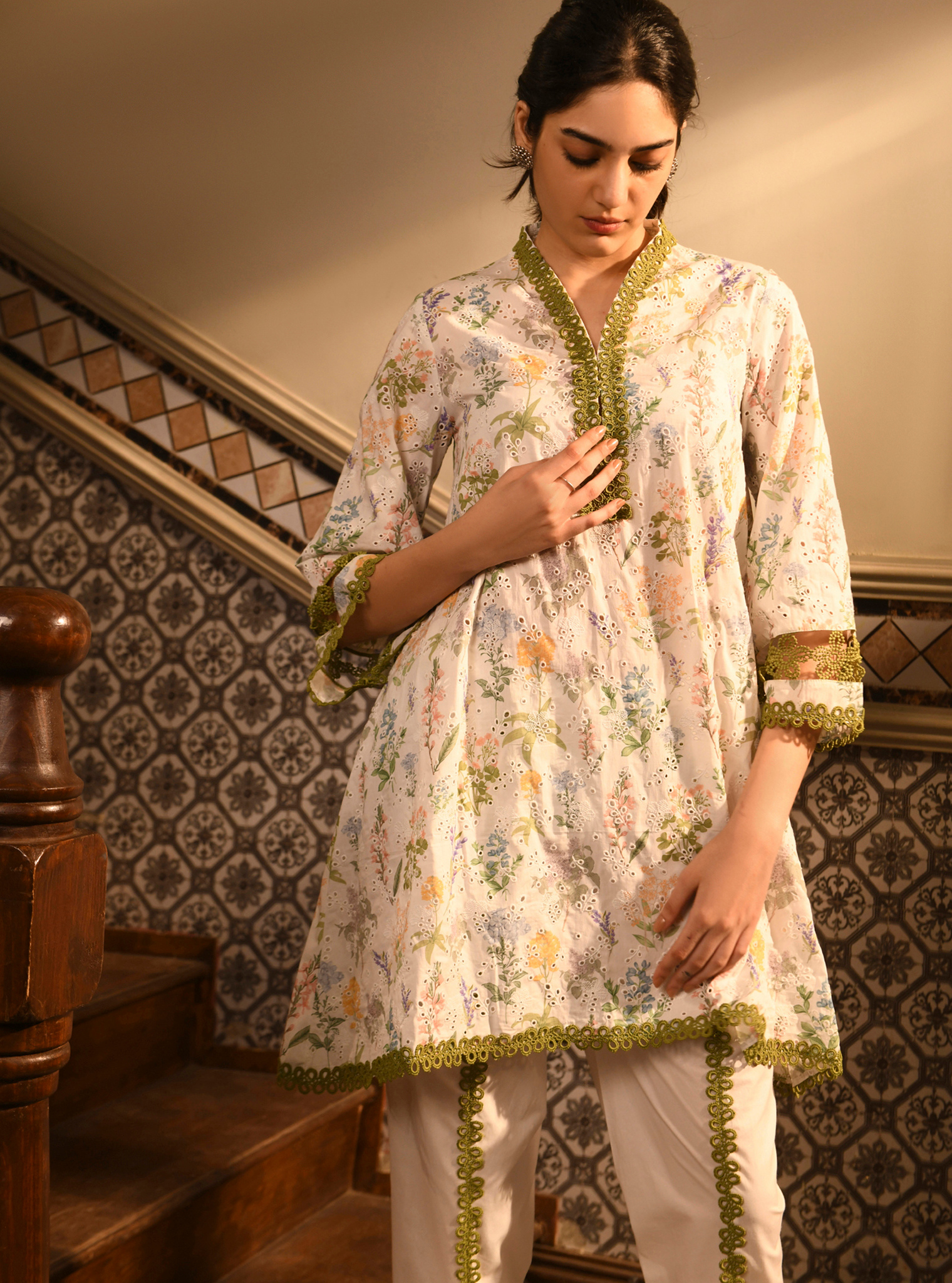 Mulmul Cotton Narika White Printed Kurta With Mulmul Cotton Narika White Pant