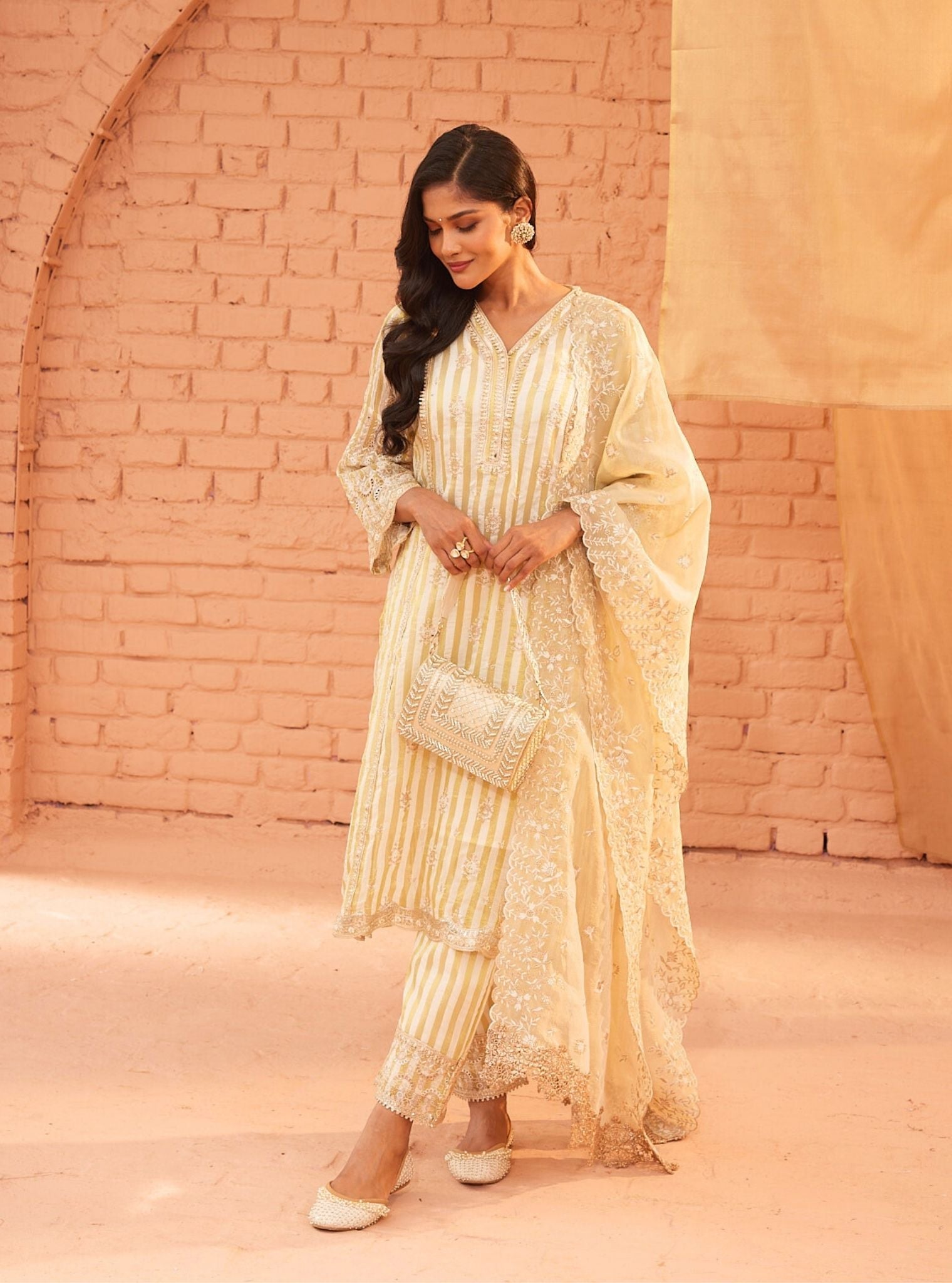 Mulmil Banarsi Hayden Off White Kurta With Mulmul Banarsi Hayden Off White Pant