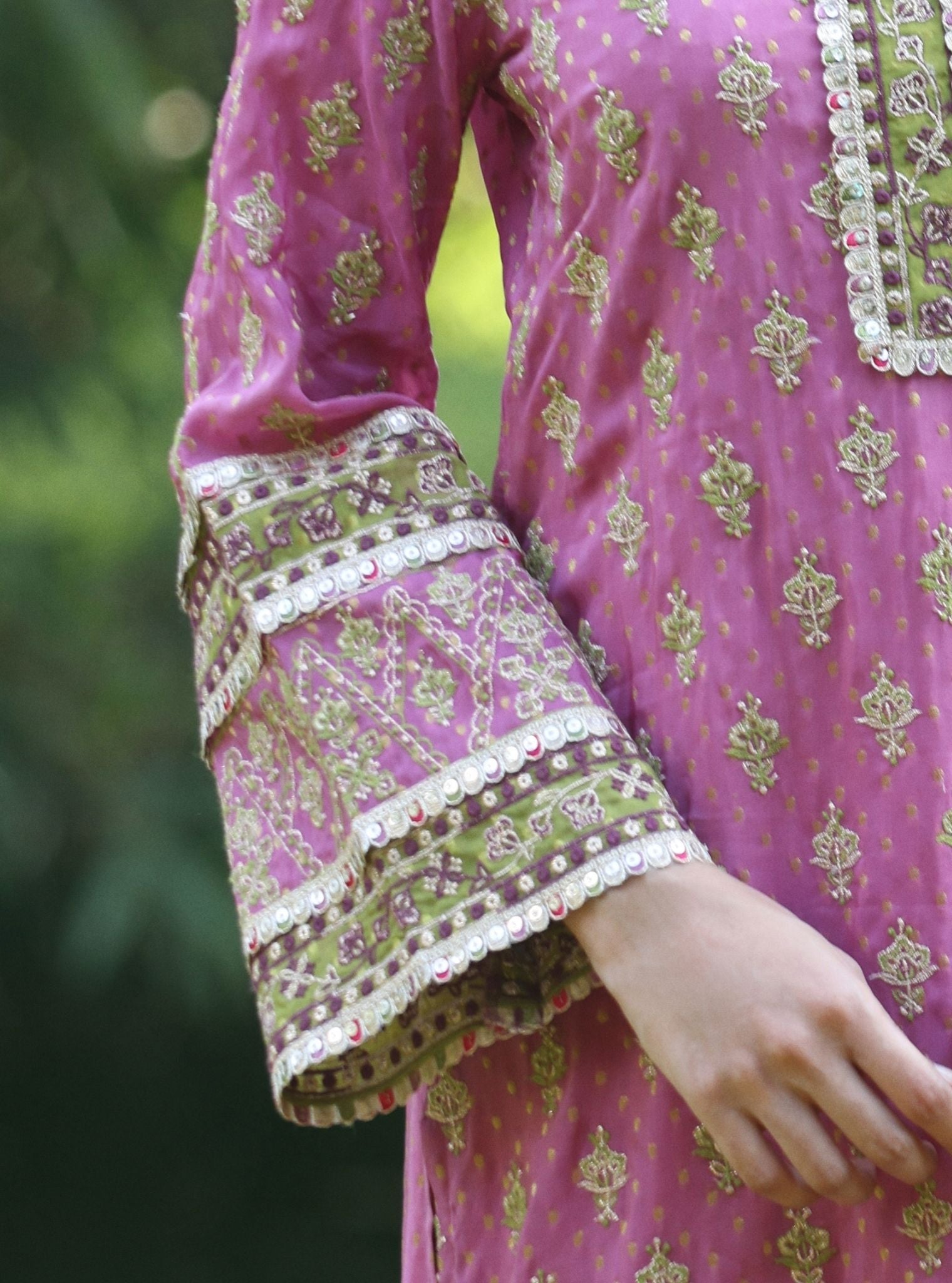 Mulmul Banarsi Dhoom Plum Kurta With Mulmul Banarsi Dhoom Plum Pant