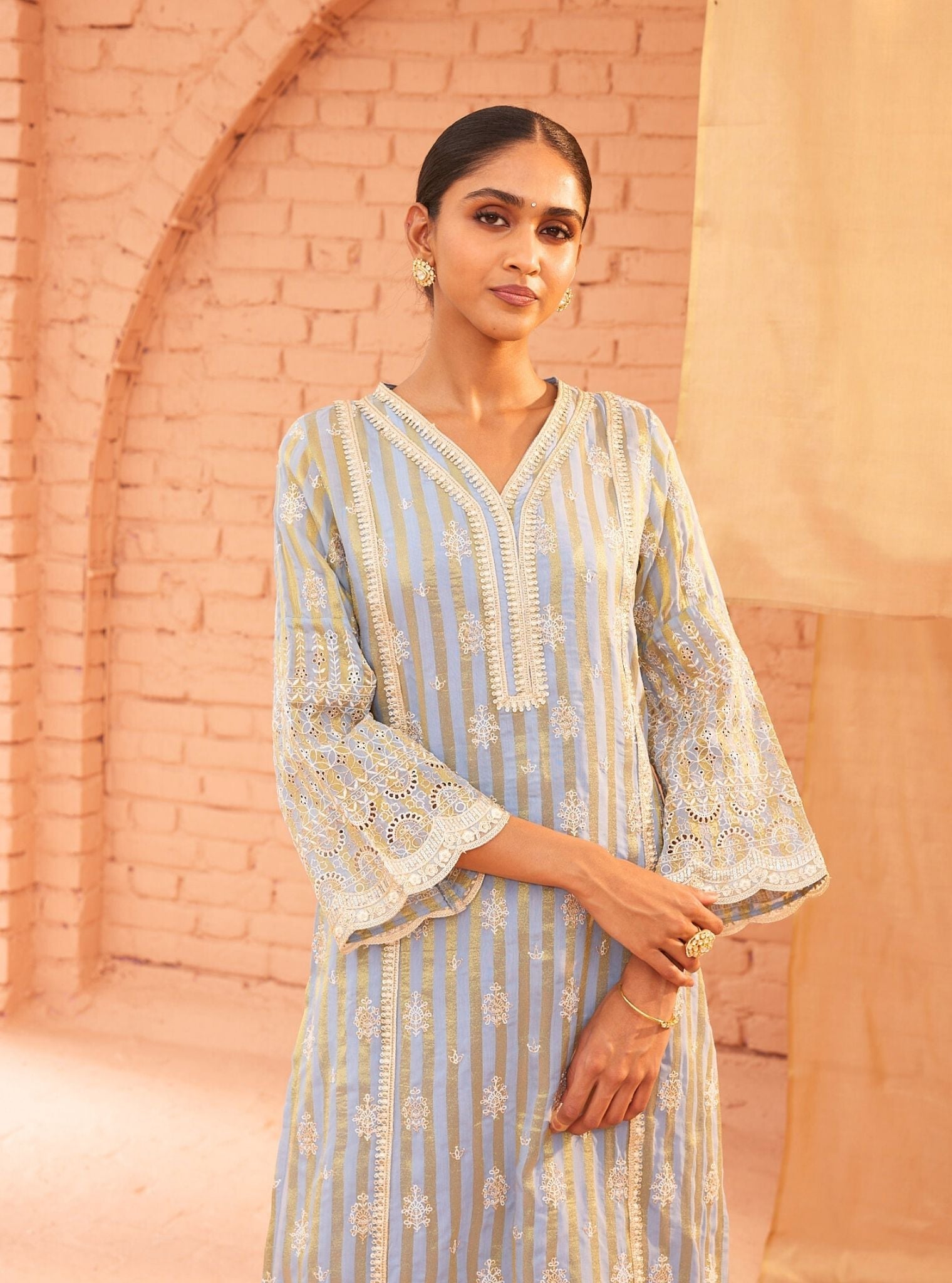 Mulmil Banarsi Hayden Blue Kurta With Mulmul Banarsi Hayden Blue Pant