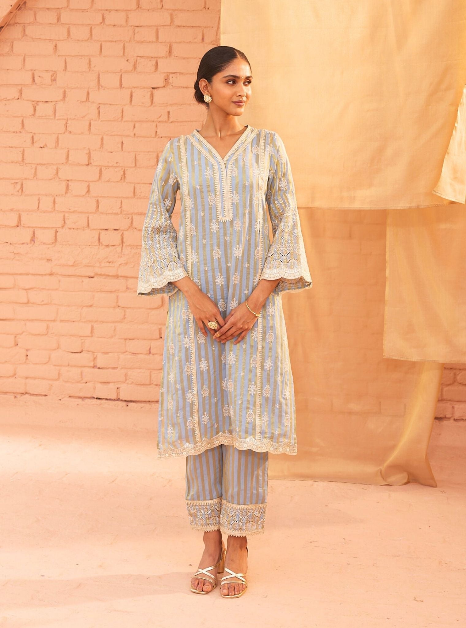 Mulmil Banarsi Hayden Blue Kurta With Mulmul Banarsi Hayden Blue Pant