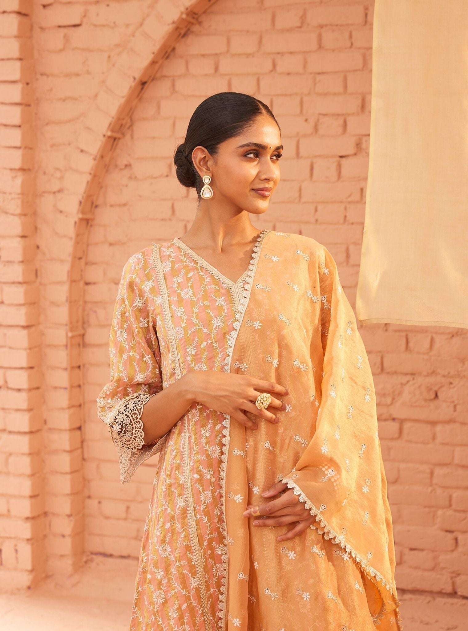 Mulmul Banarsi Caprina Peach Kurta With Mulmul Banarsi Caprina Peach Dhoti Pant