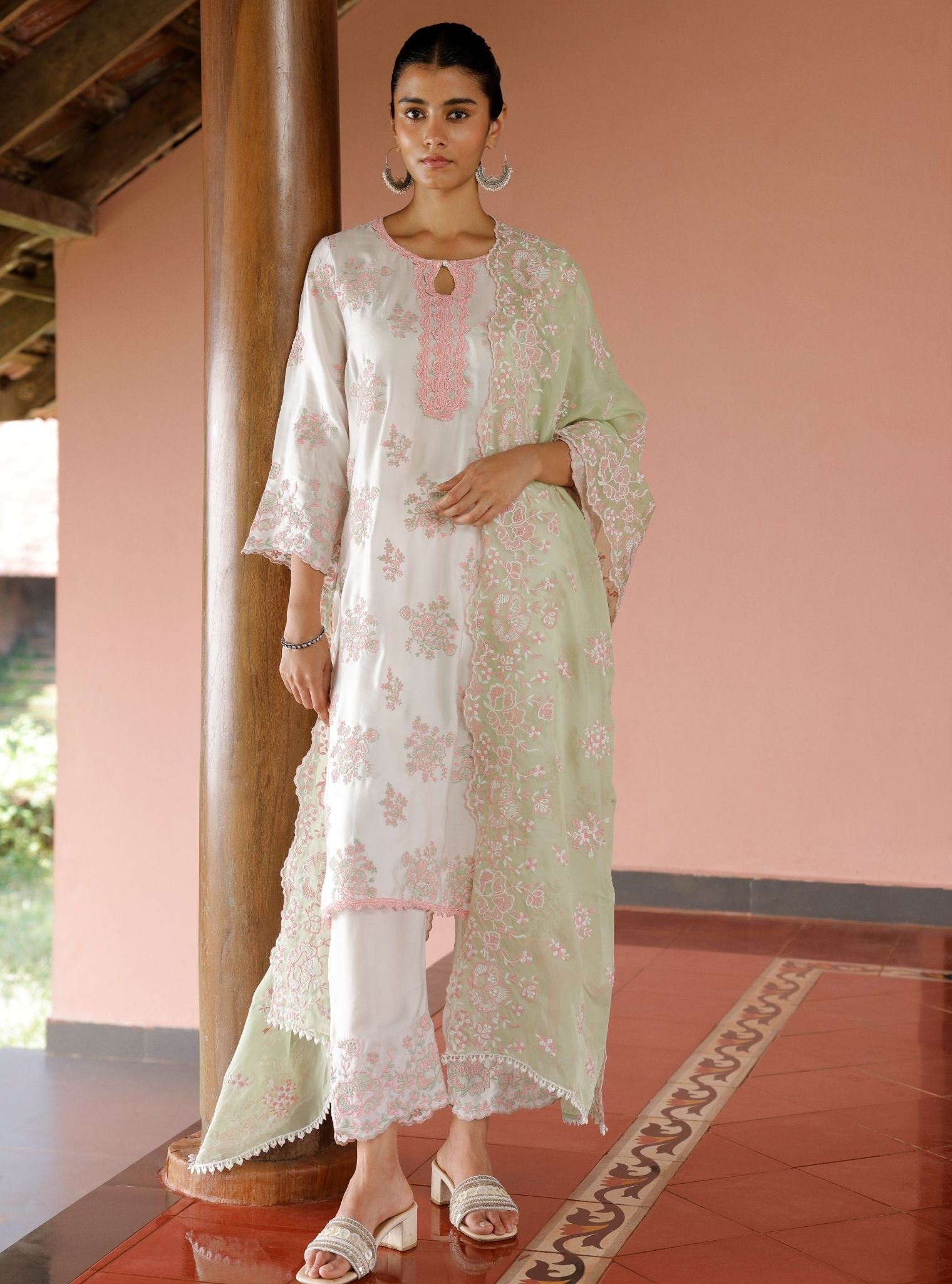 Mulmul Cupro Satin Aari Off White Kurta With Mulmul Cupro Satin Aari Off White Pant