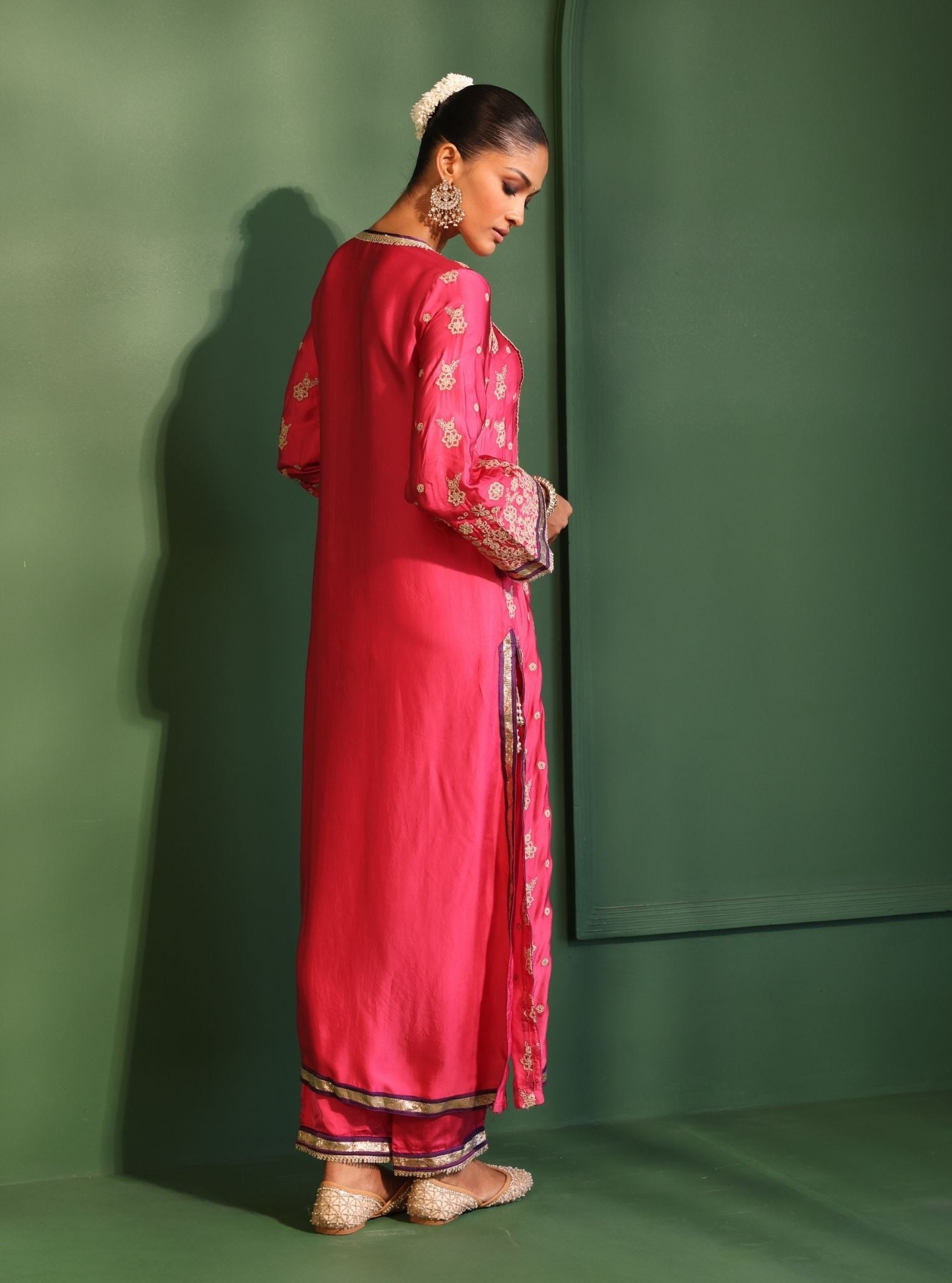 Mulmul Cupro Satin Nazakat Fuschia kurta With Mulmul Cupro Satin Nazakat Fuschia Pant