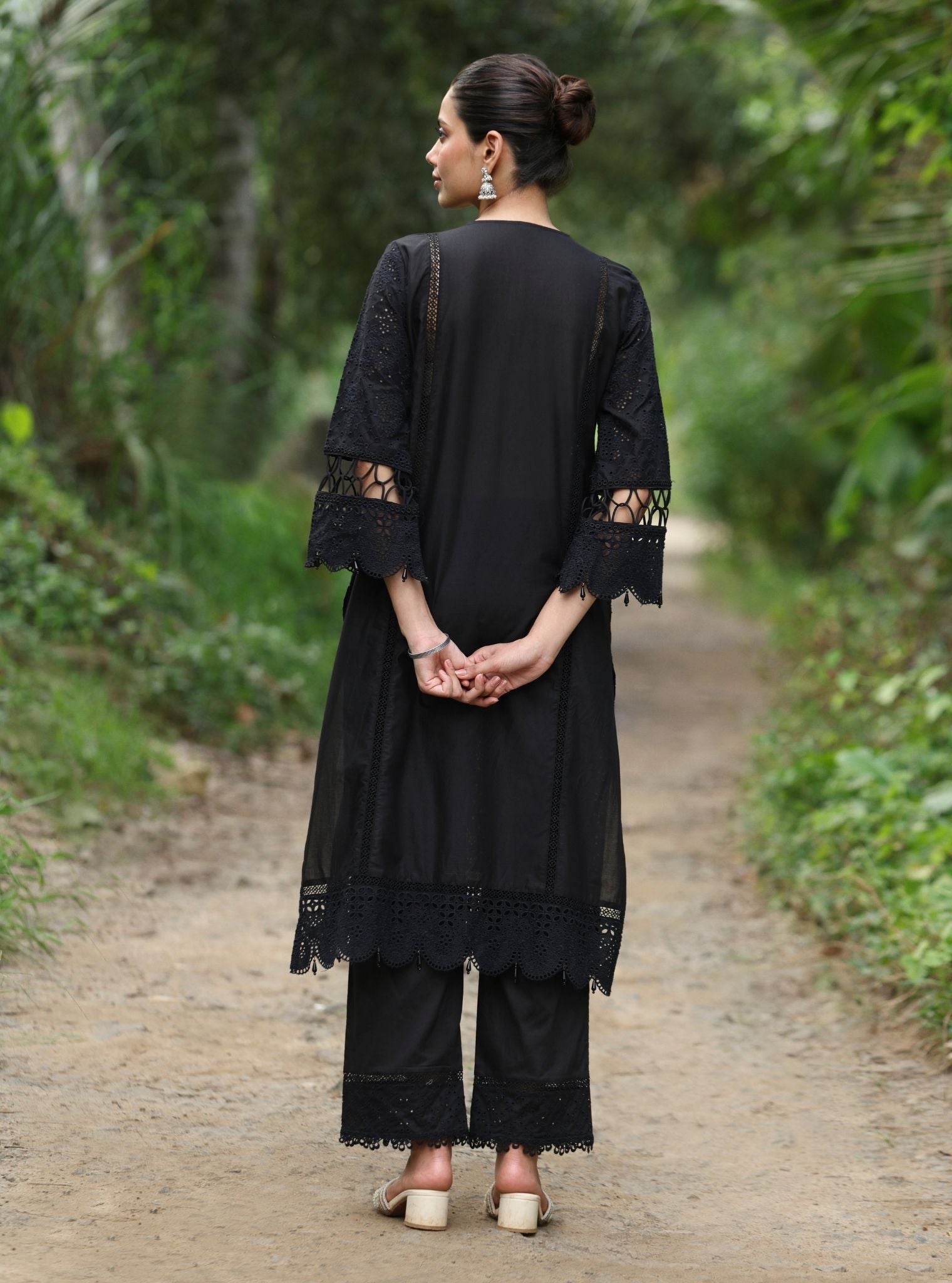 Mulmul Cotton Aaira Black Kurta With Mulmul Cotton Aaira Black Pant