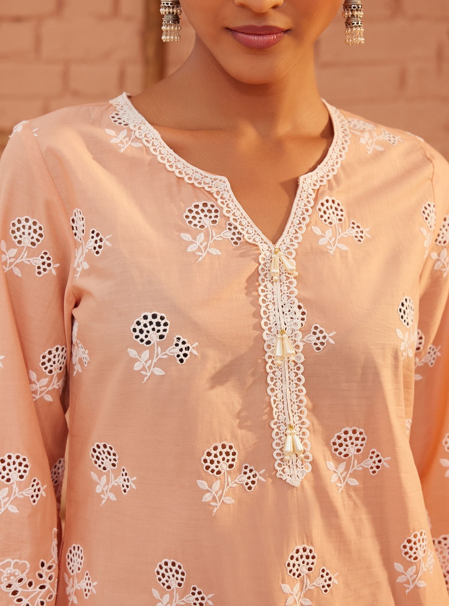 Mulmul Cotton Dahna Peach Kurta With Mulmul Cotton Dahna Peach Pant