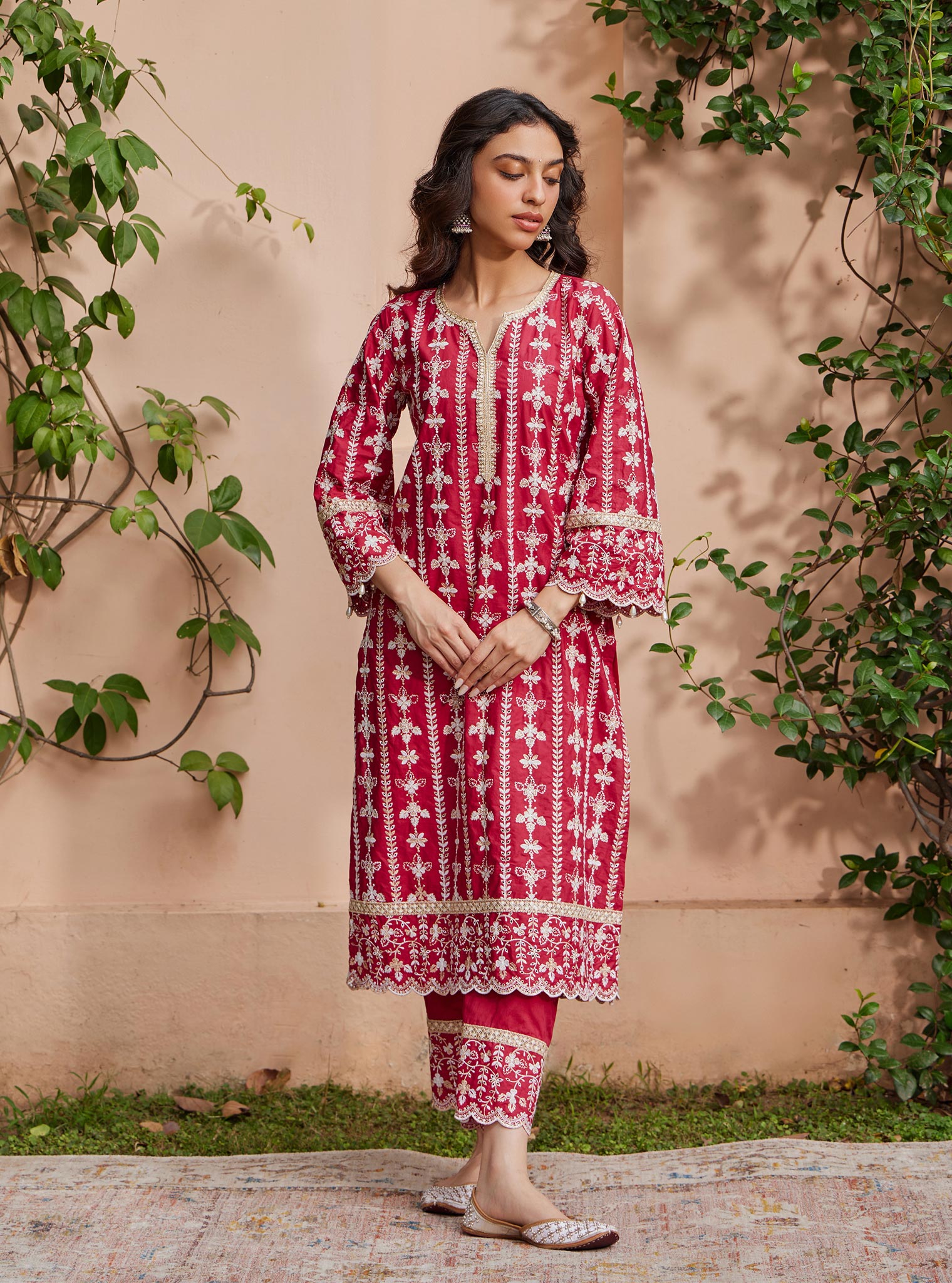 Mulmul Cotton Purvayi Red Kurta with Mulmul Cotton Purvayi Red Pant