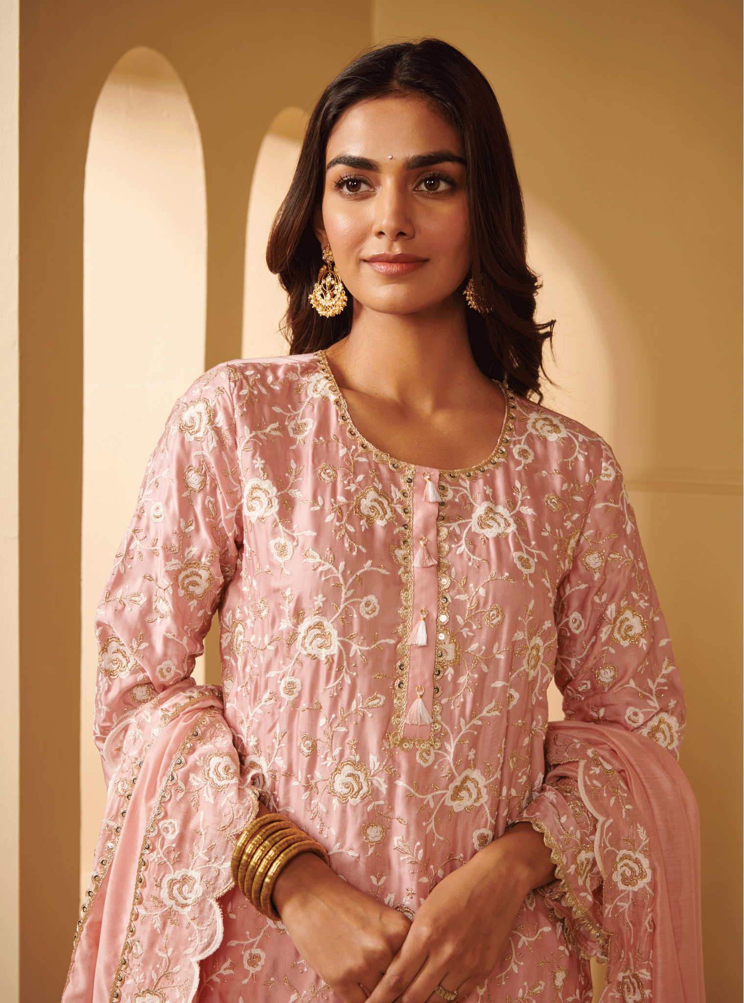 Mulmul Amnayaa Pink dupatta