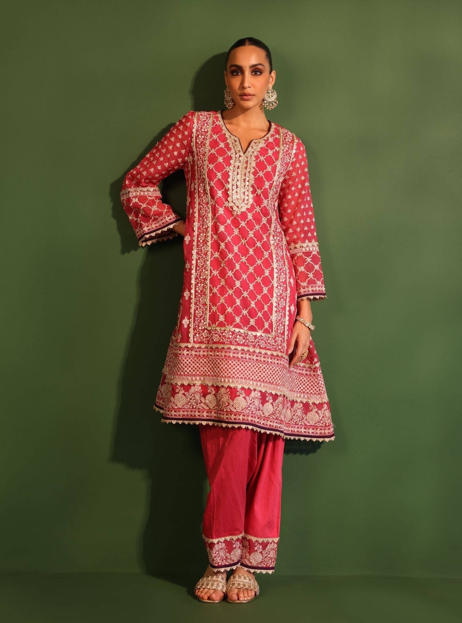 Mulmul Organza Suhana Fuschia Kurta With Mulmul Suhana Fuschia Pant