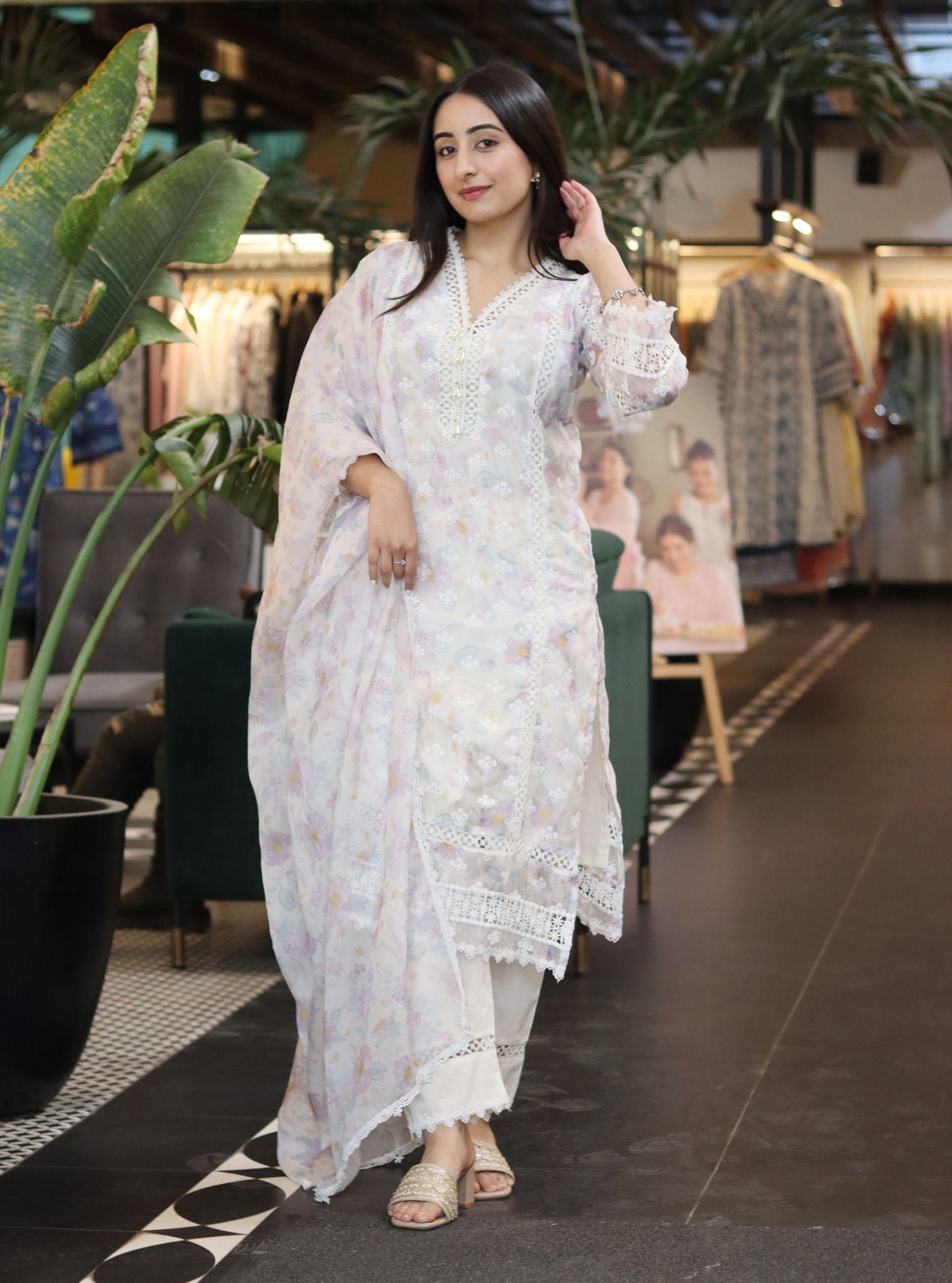 Mulmul Organza Mavi White Printed Kurta With Mulmul Cotton Mavi White Pant