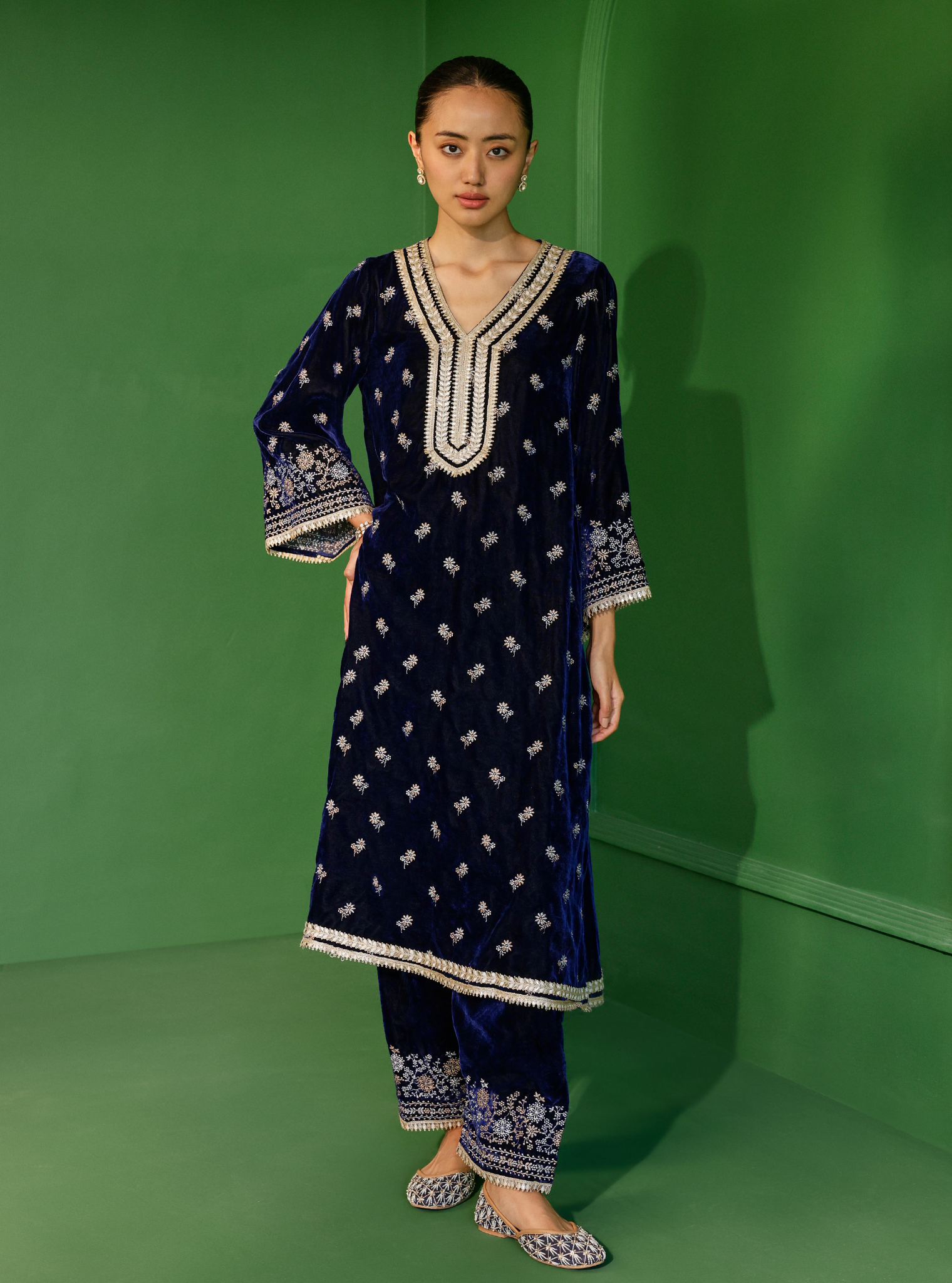 Mulmul Velvet Zia Navy Kurta With Mulmul Velvet Zia Navy Pant