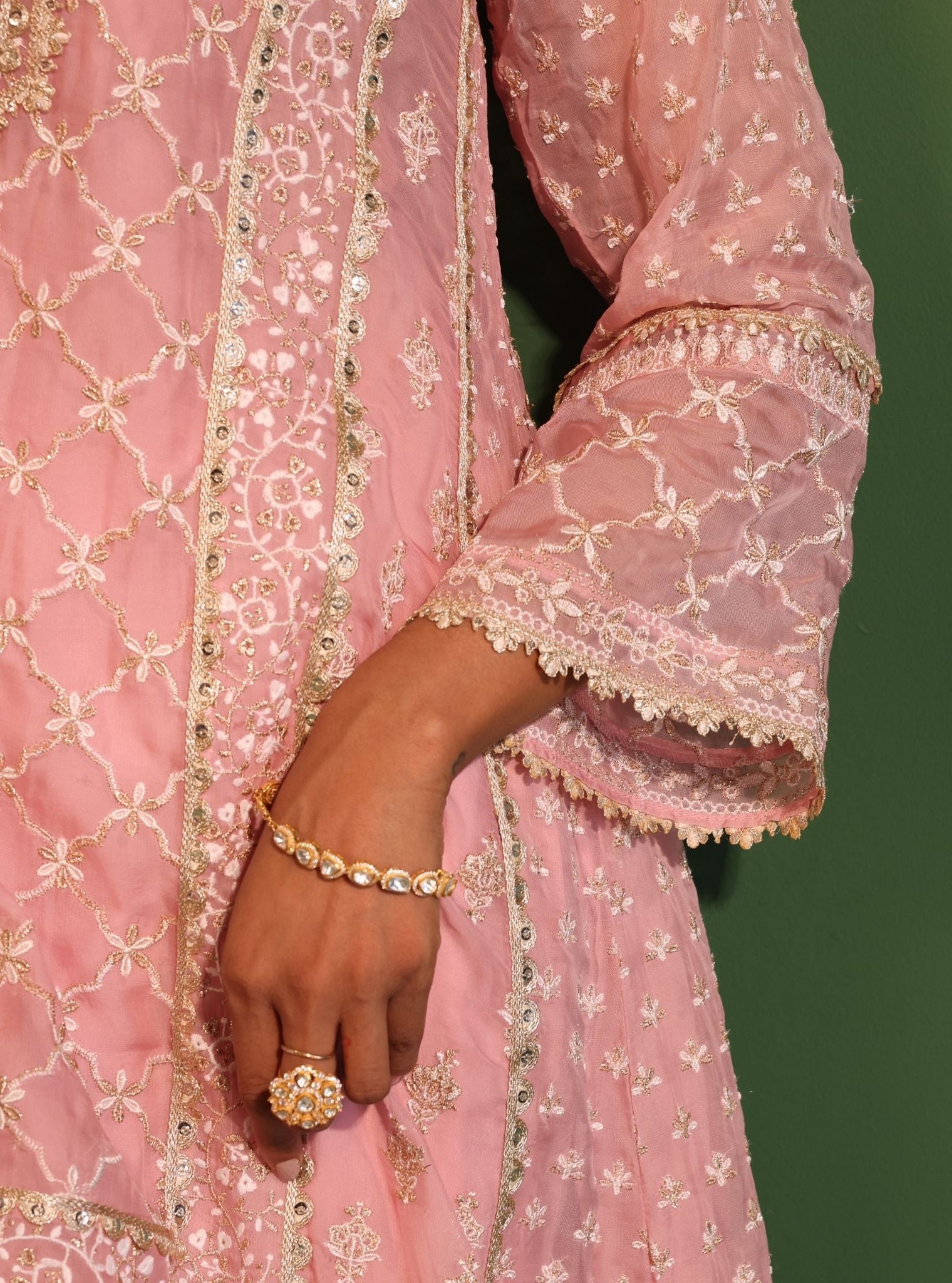 Mulmul Organza Suhana Onion Pink Kurta With Mulmul Organza Suhana Onion Pink Kurta