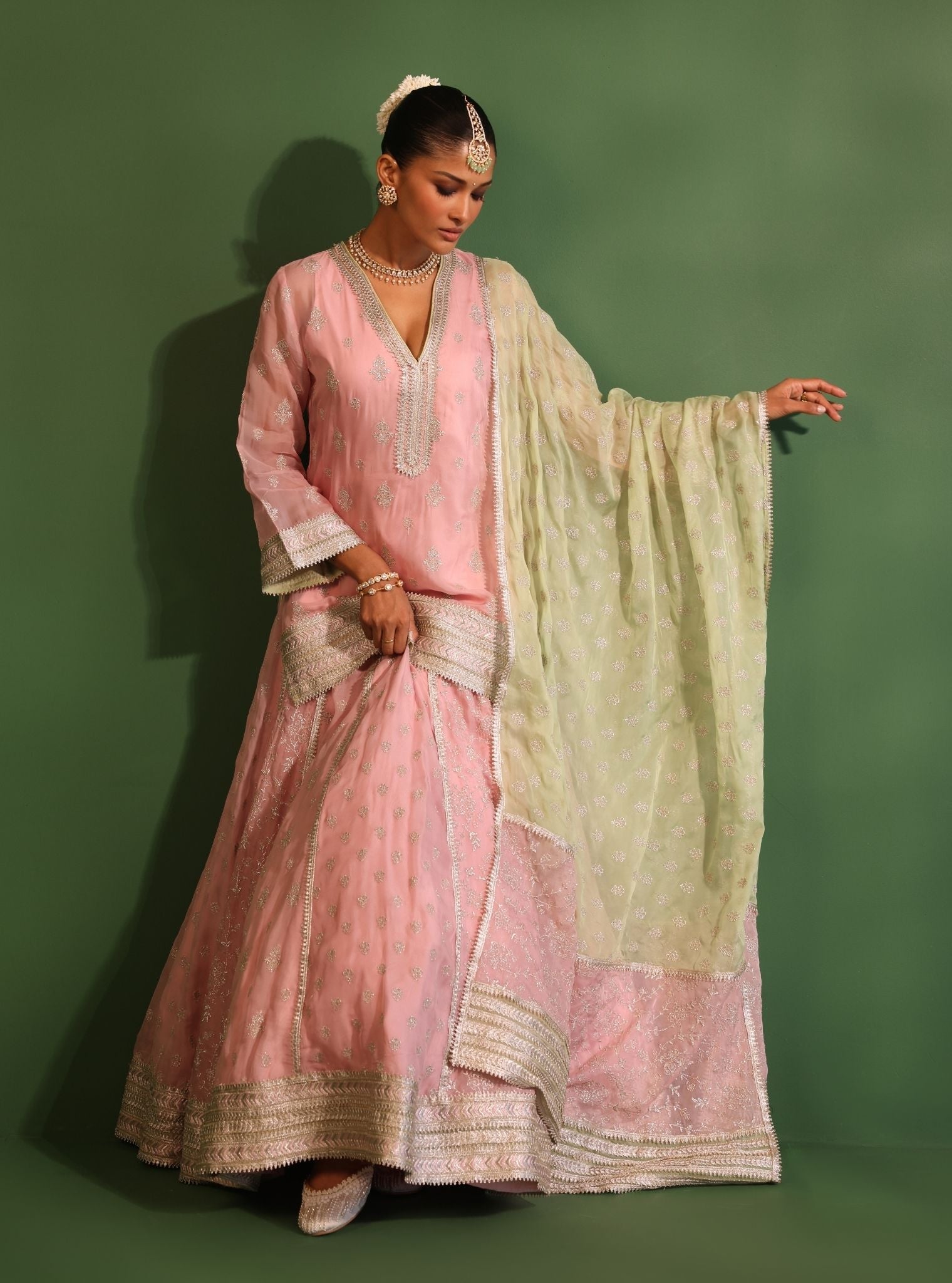 Mulmul Organza Tarang Onion Pink Kurta With Mulmul Organza Tarang Onion Pink Lehenga