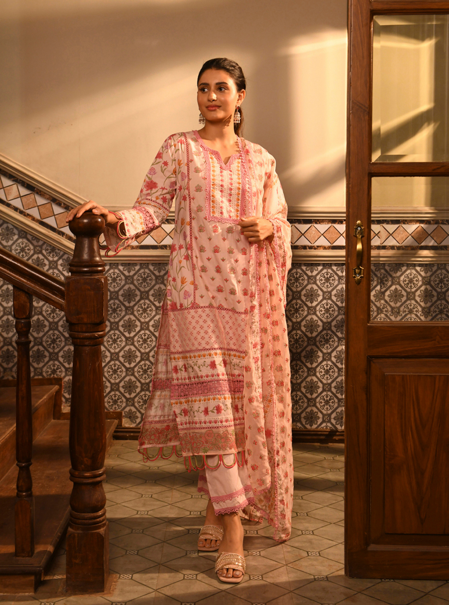 Mulmul Cotton Sanny Pink Printed Kurta With Mulmul Cotton Sanny Pink Pant