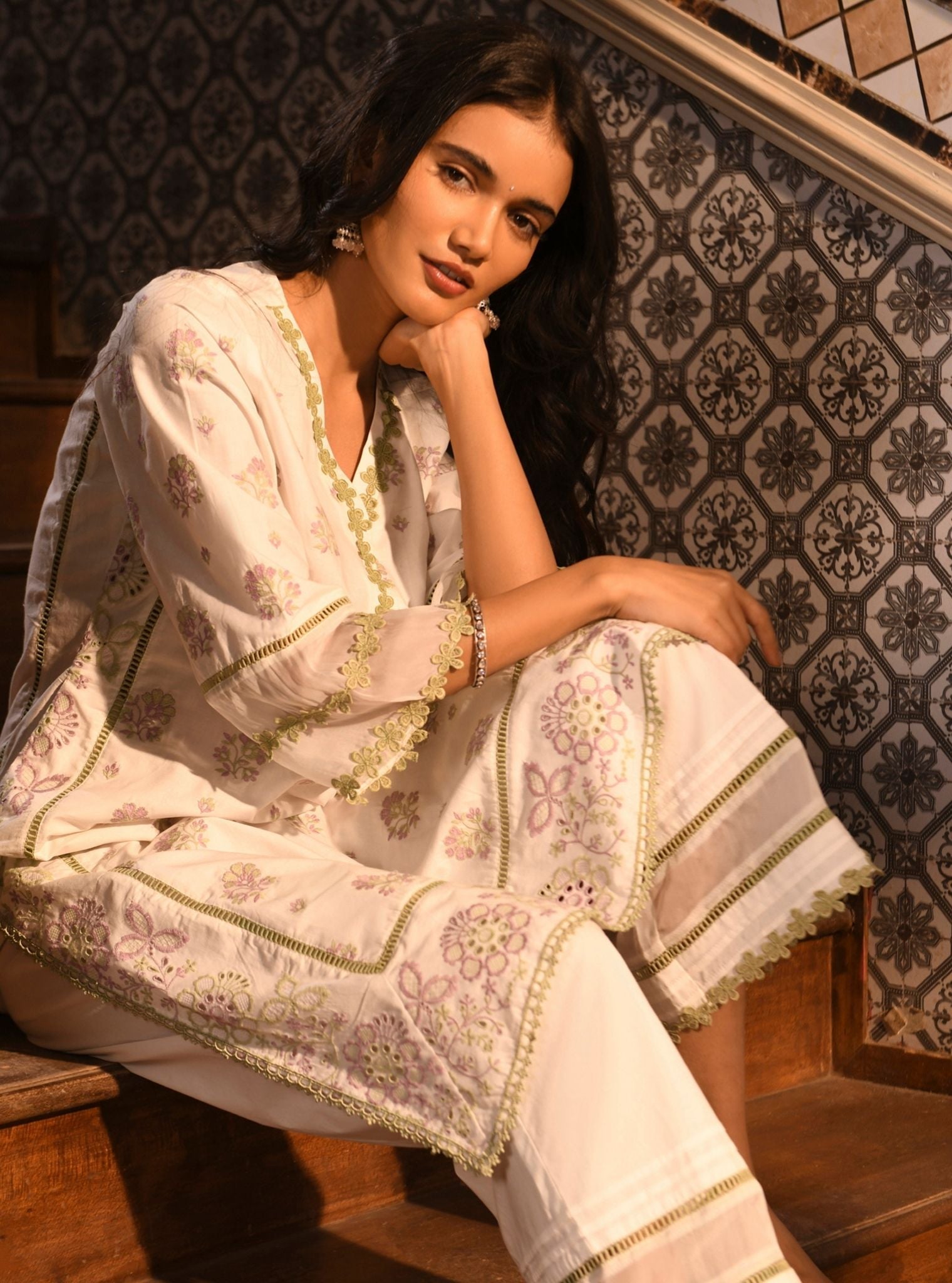 Mulmul Cotton Banu White Kurta With Mulmul Cotton Banu White Pant