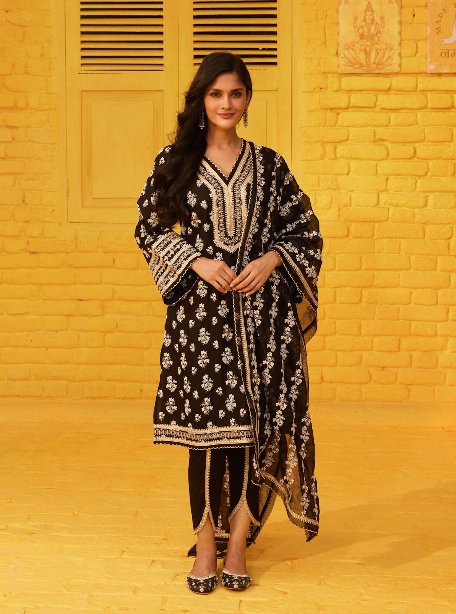 Mulmul Cotton Abria Black Kurta With Mulmul Cotton Abria Black Dhoti Pant