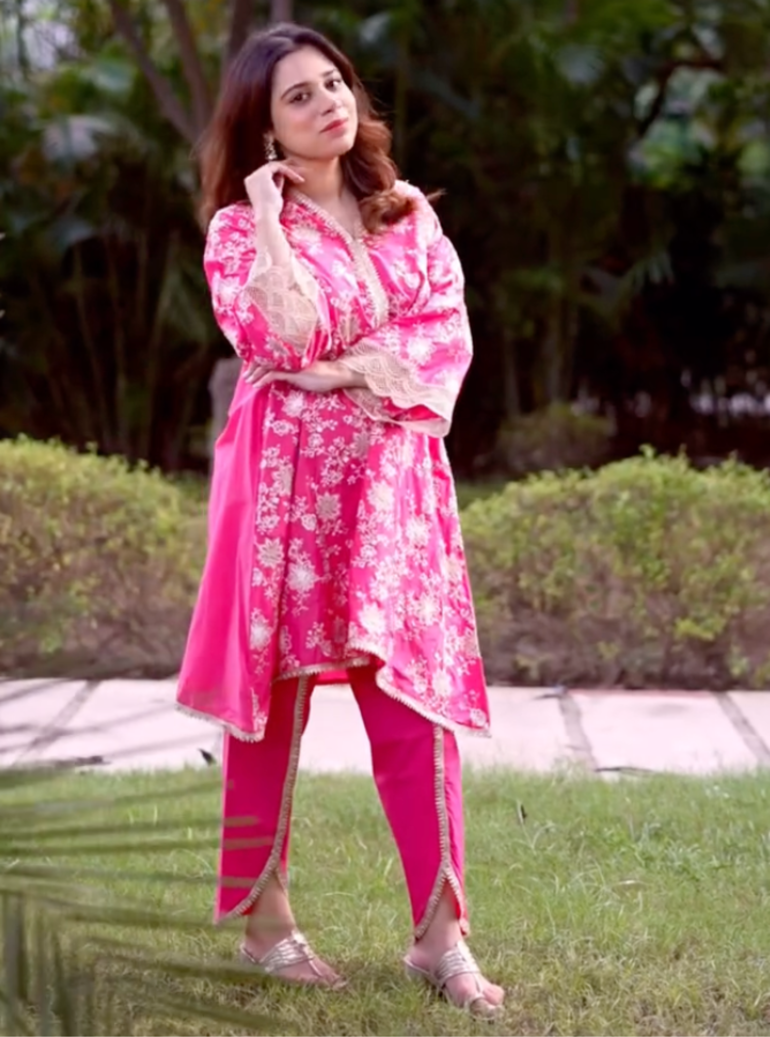 Mulmul Cotton Komen Fuschia Kurta With Mulmul Cotton Komen Fuschia Dhoti Pant