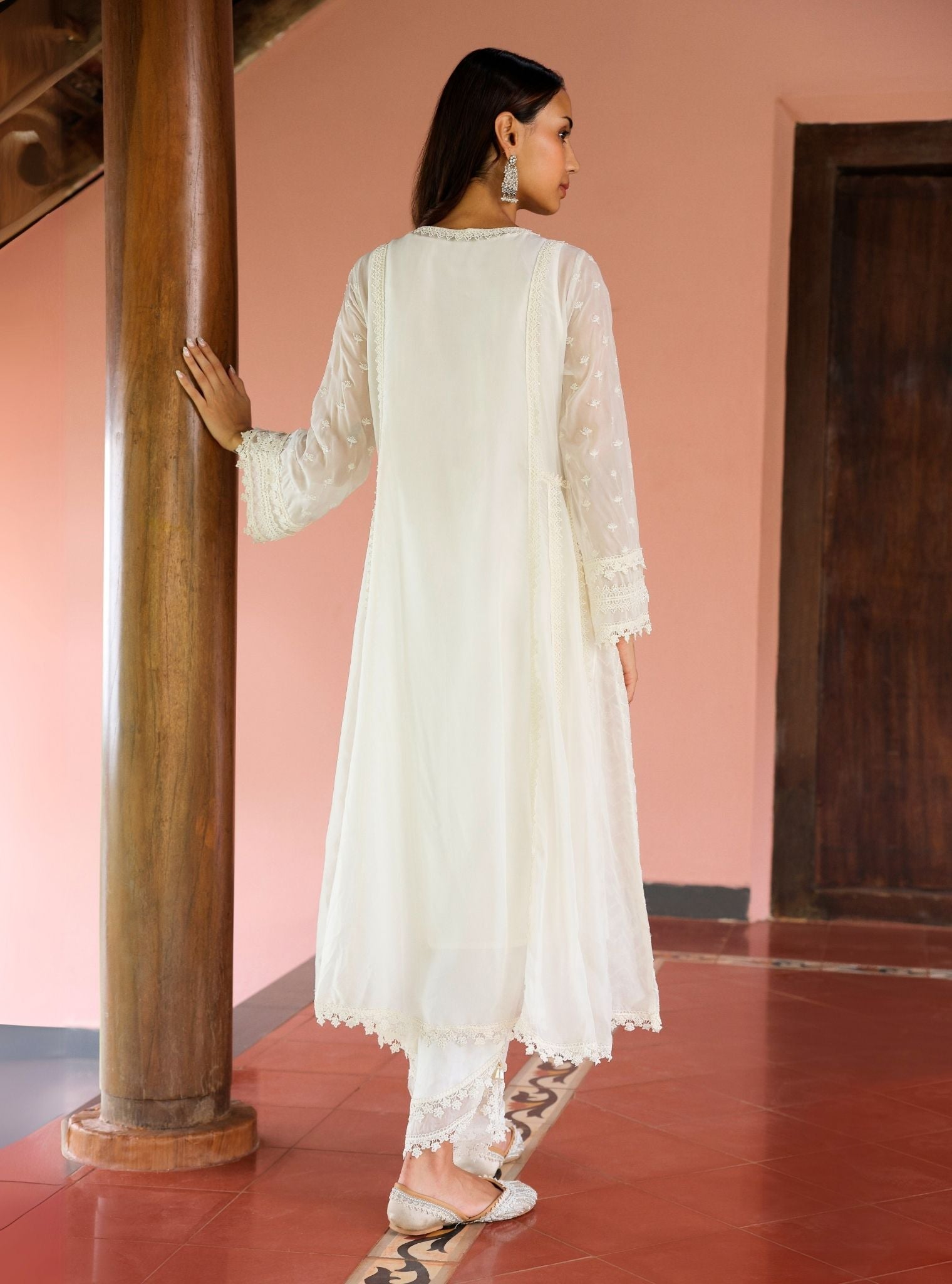 Mulmul Organza Keerth White Anarkali Kurta With Mulmul Cotton Keerth White Pant