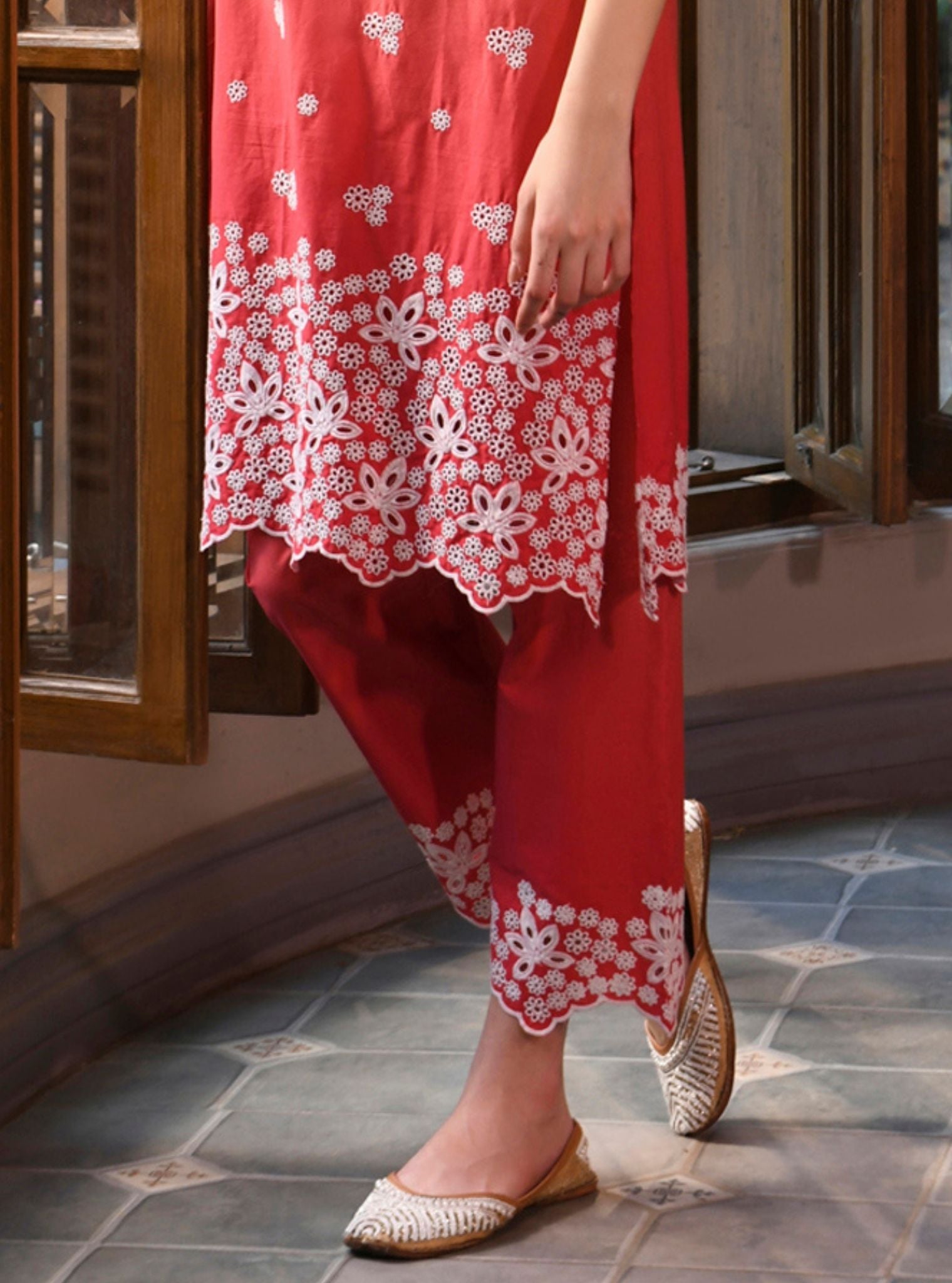 Mulmul Cotton Shae Red Kurta With Mulmul Cotton Shae Red Pant