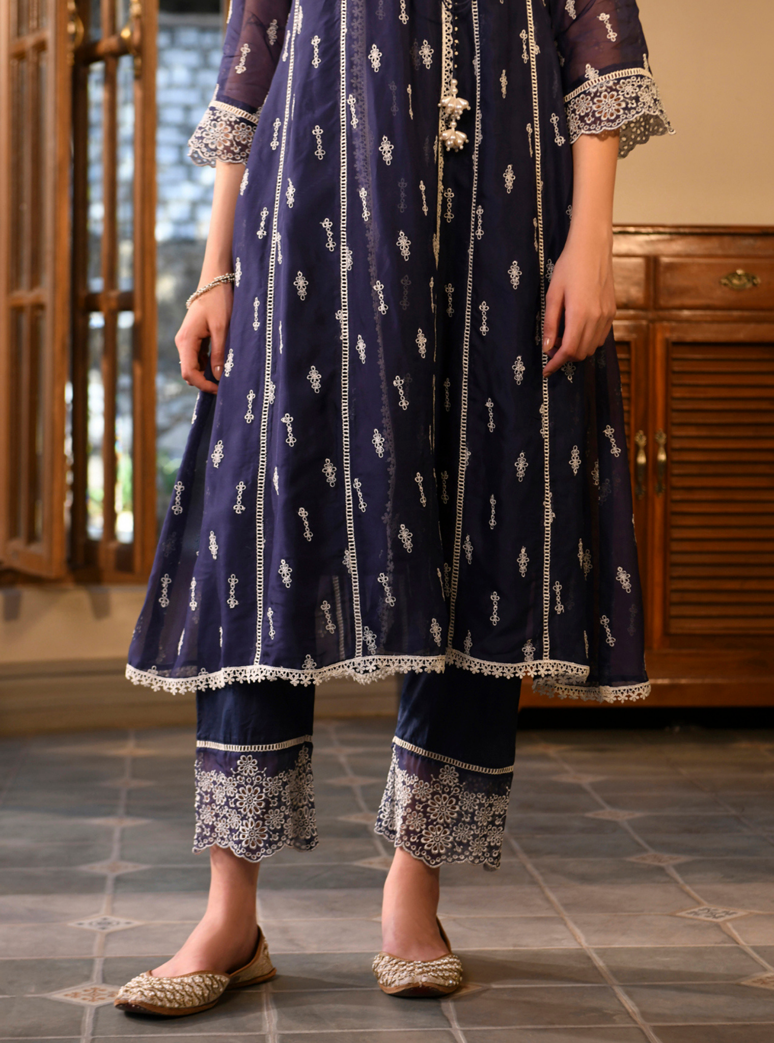 Mulmul Organza Vashti Navy Kurta With Mulmul Cotton Vashti Navy Pant