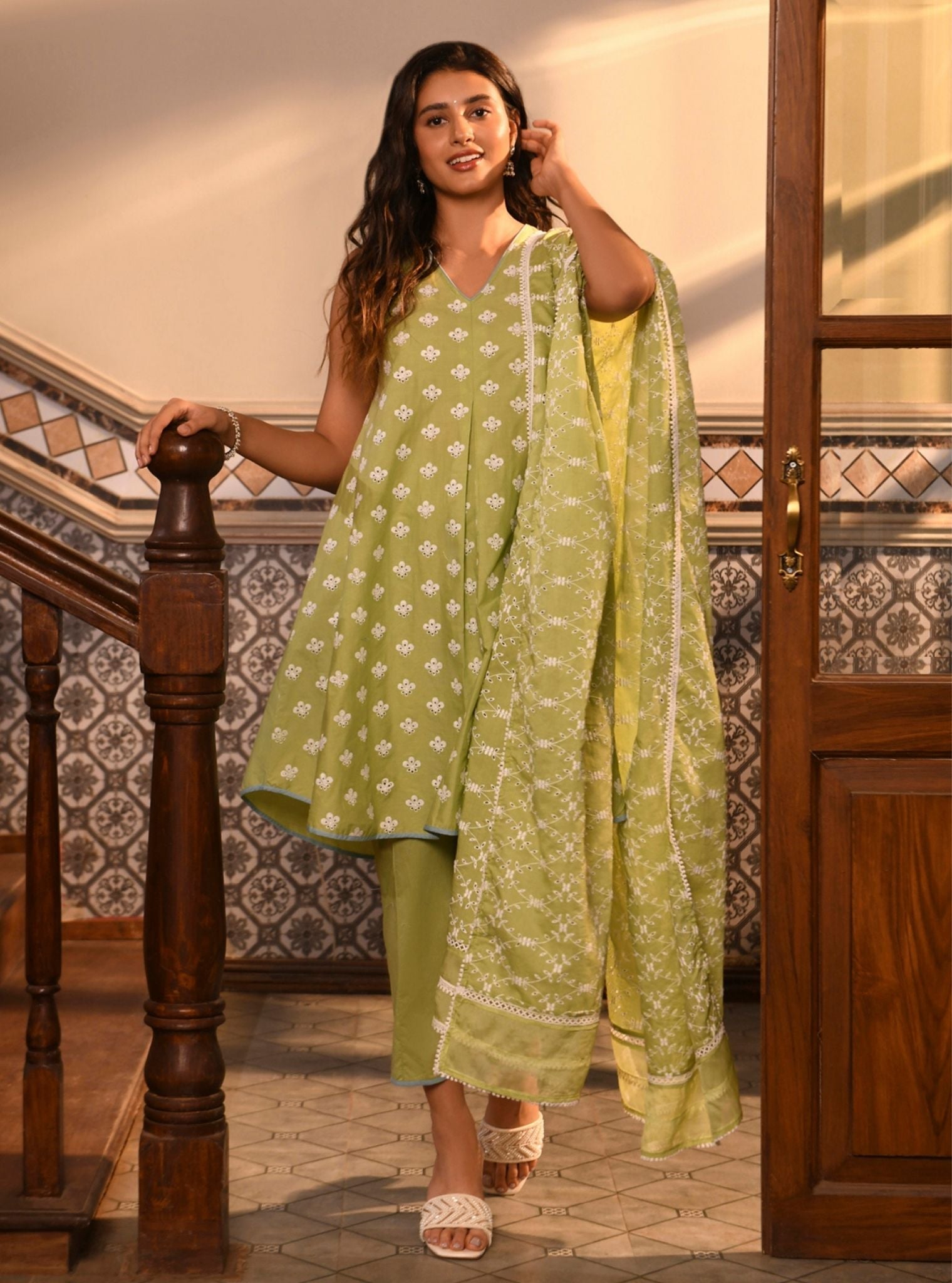 Mulmul Cotton Deeba Light Green Kurta With Mulmul Cotton Deeba Light Green Pant