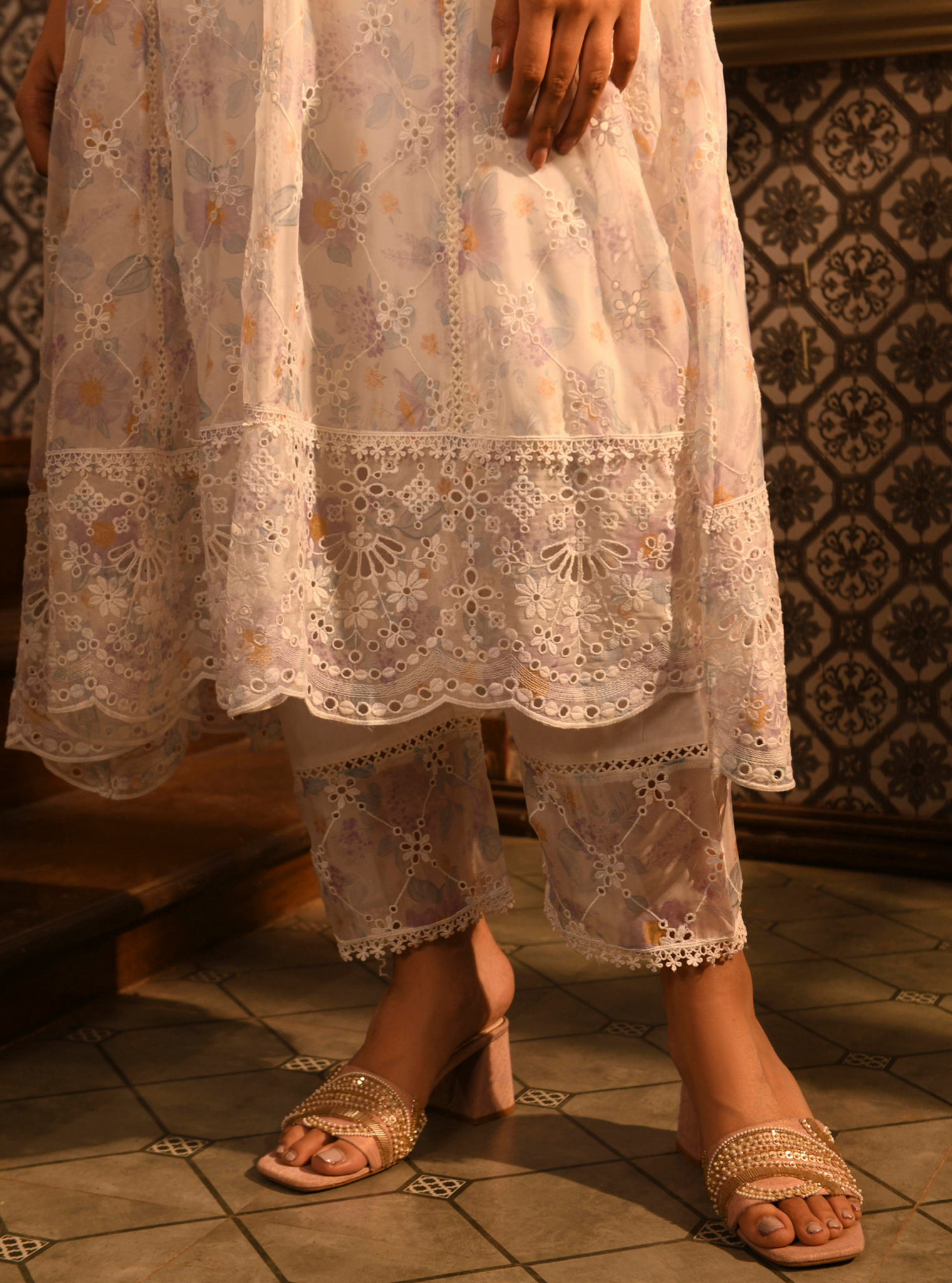 Mulmul Organza Idika White Printed Anarkali Kurta With Mulmul Cotton Idika White Pant