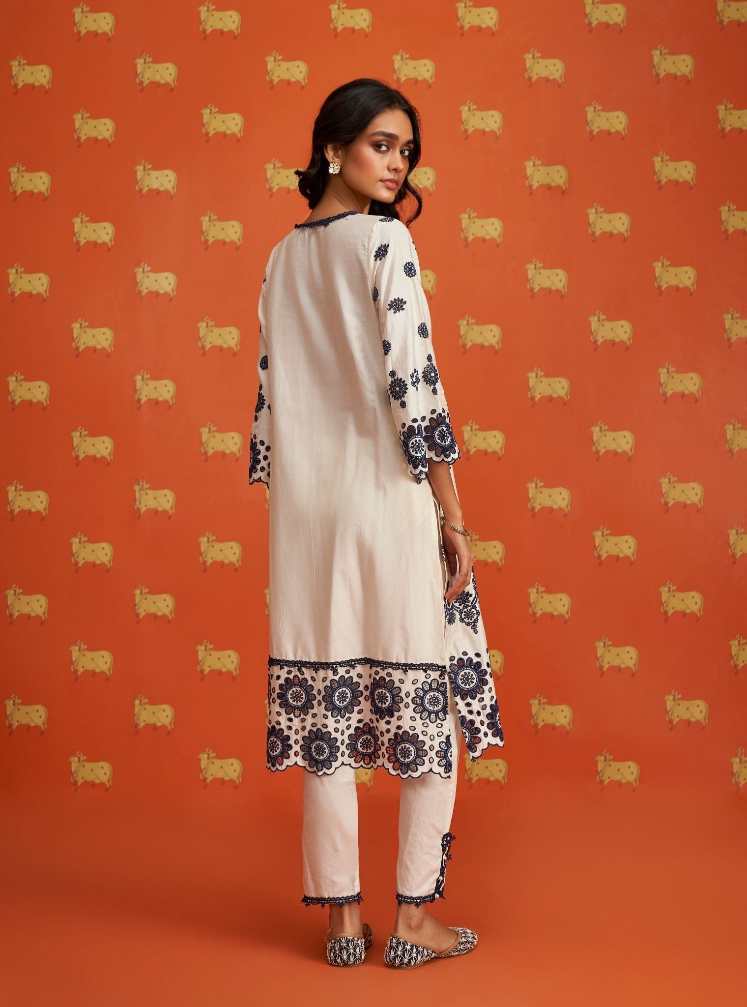 Mulmul Pima Satin Pensri Off White Kurta With Mulmul Pima Satin Pensri Off White Pant