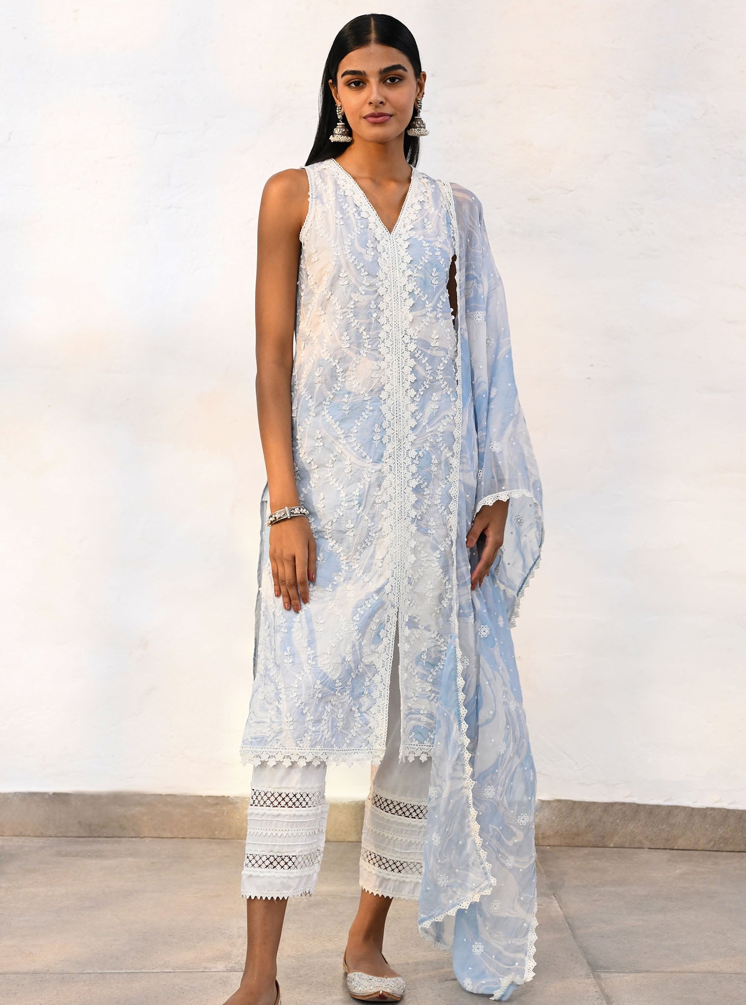 Mulmul Cotton Marble Avalon Blue kurta With Mulmul Cotton Multi Lace Slim White Pant