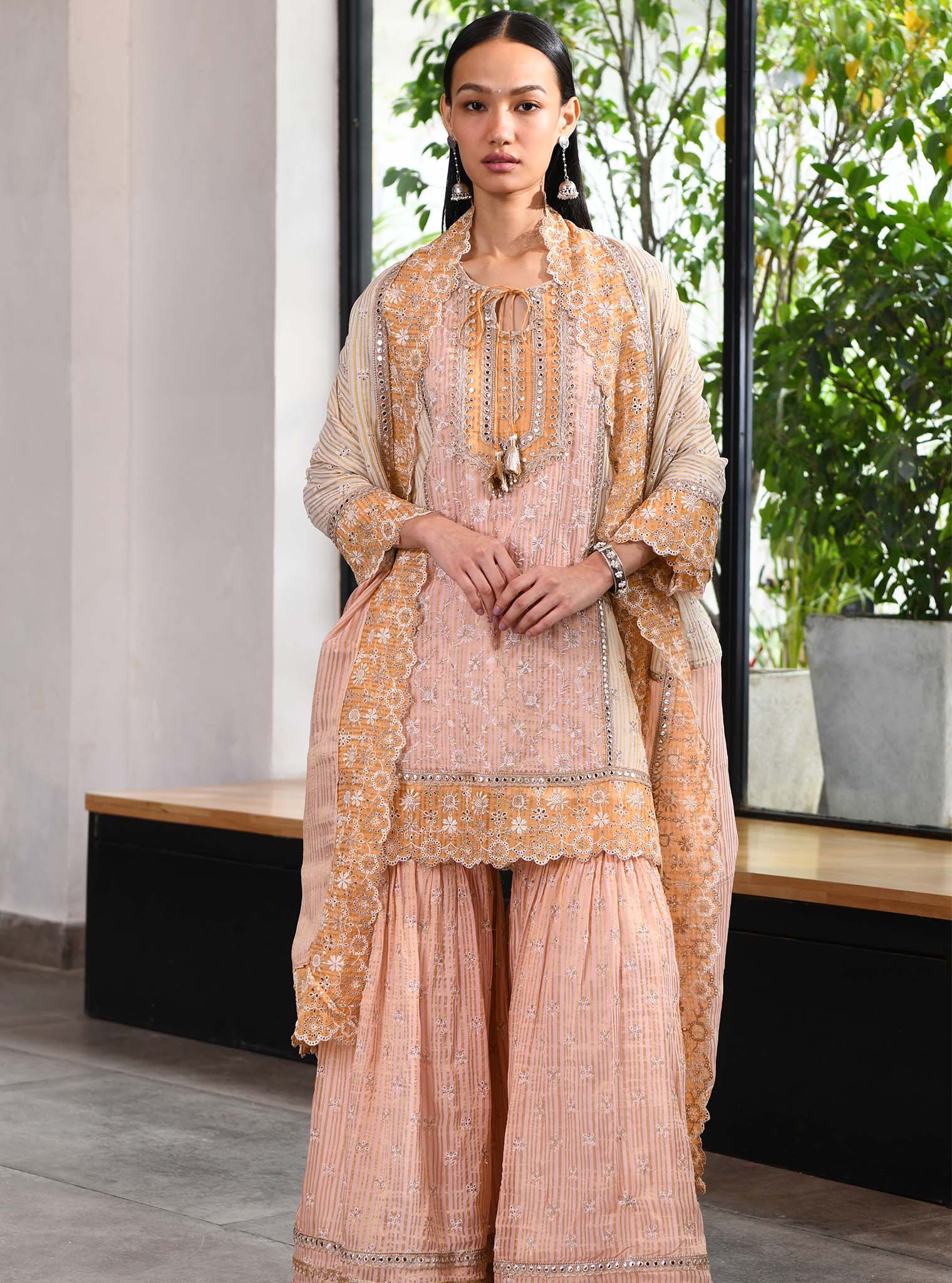 Mulmul Banarsi Birchin Pink Kurta With Birchin Pink Garara