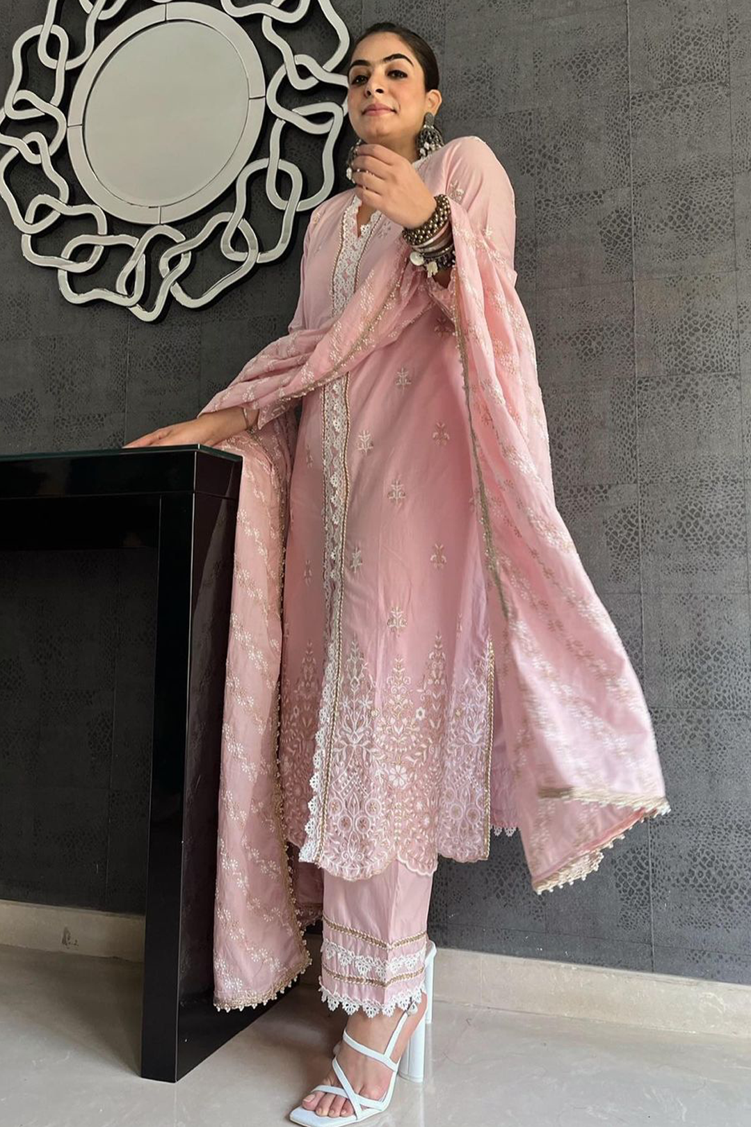 Mulmul Cotton Swan Pink Kurta With Swan Pink Pant