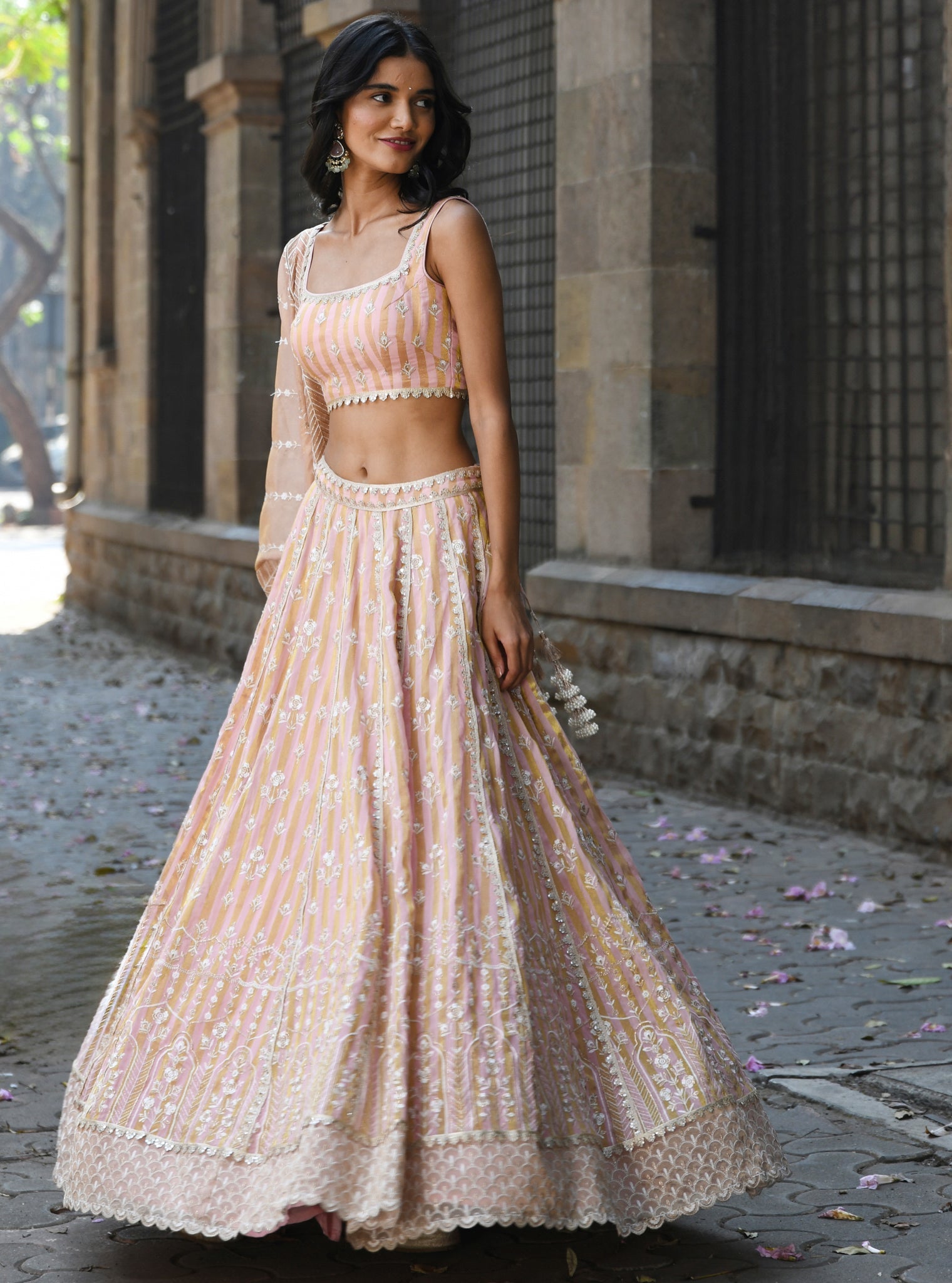 Mulmul Banarsi Sindhuri Light Pink Lehenga