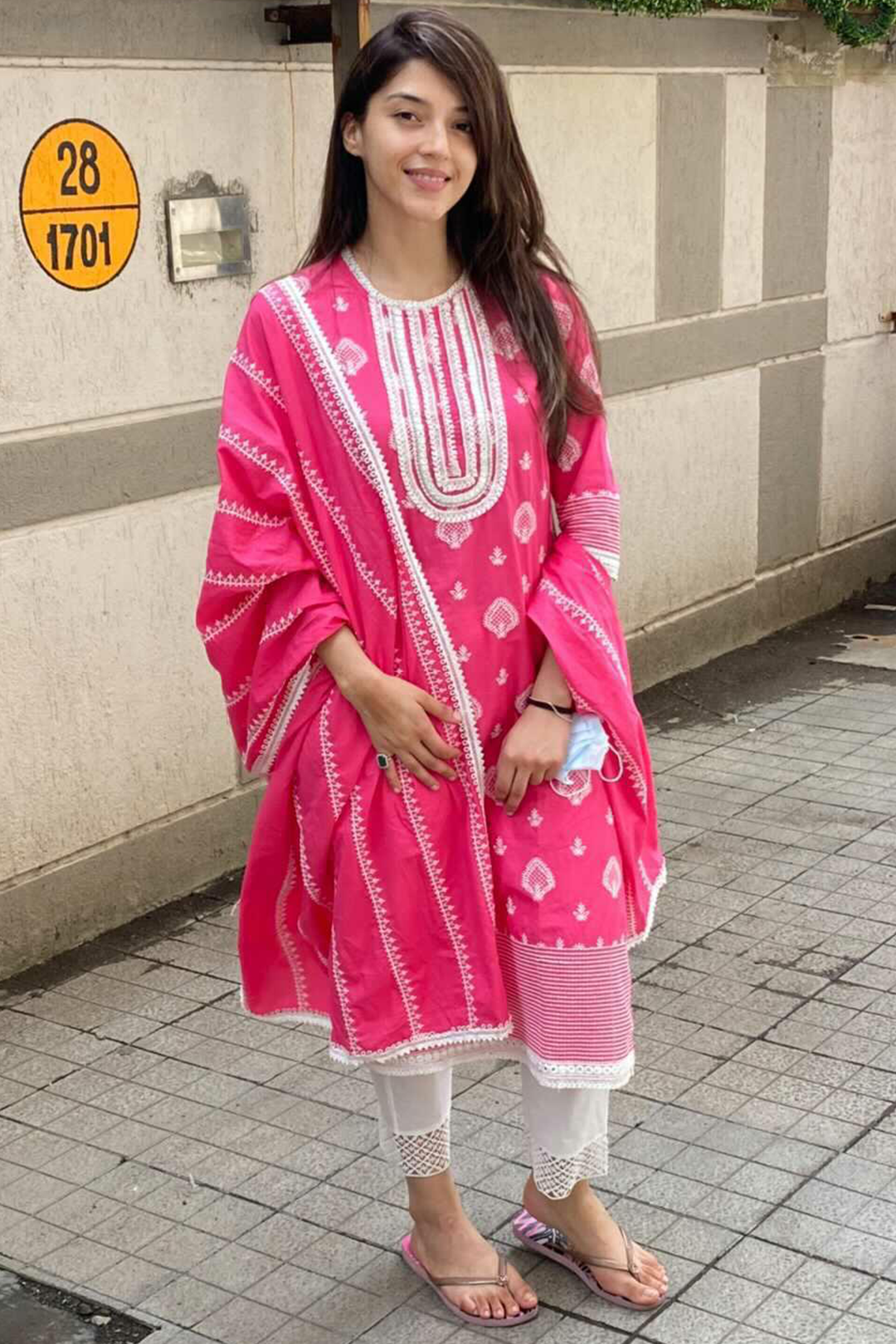 Mulmul Cotton Gene Fuchsia Kurta