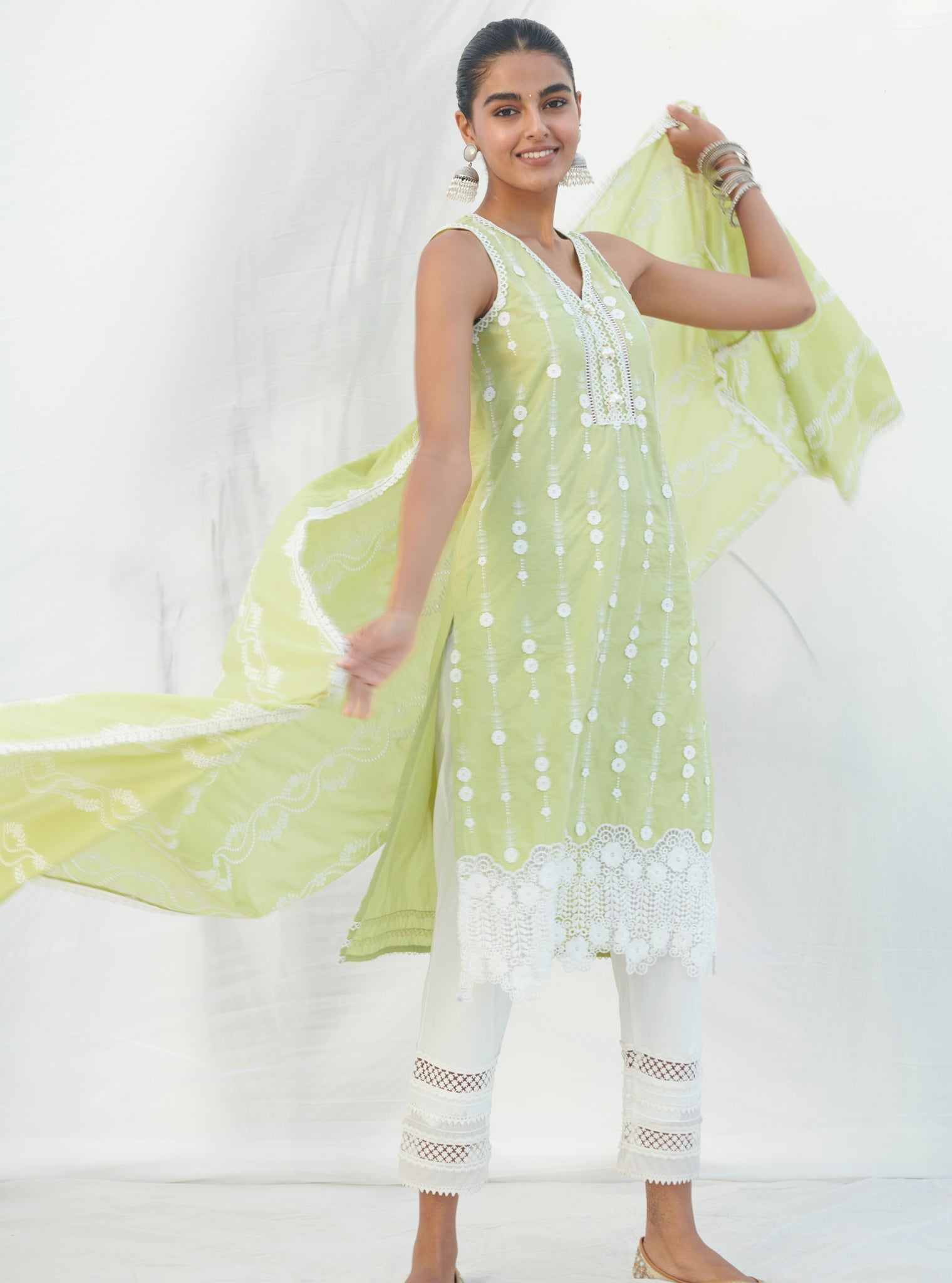 Mulmul Cotton Naroa Lime kurta