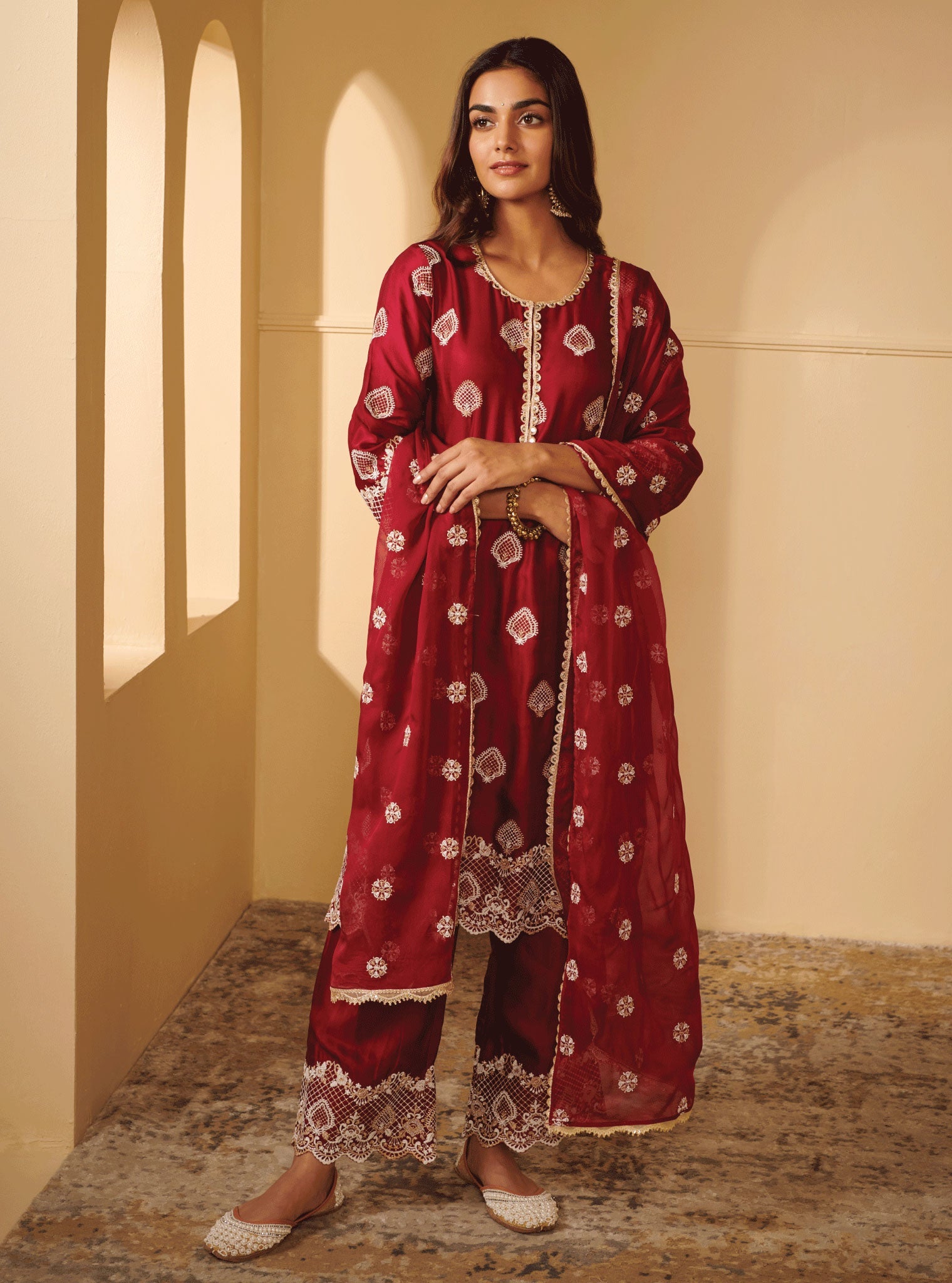 Mulmul Navata Wine dupatta