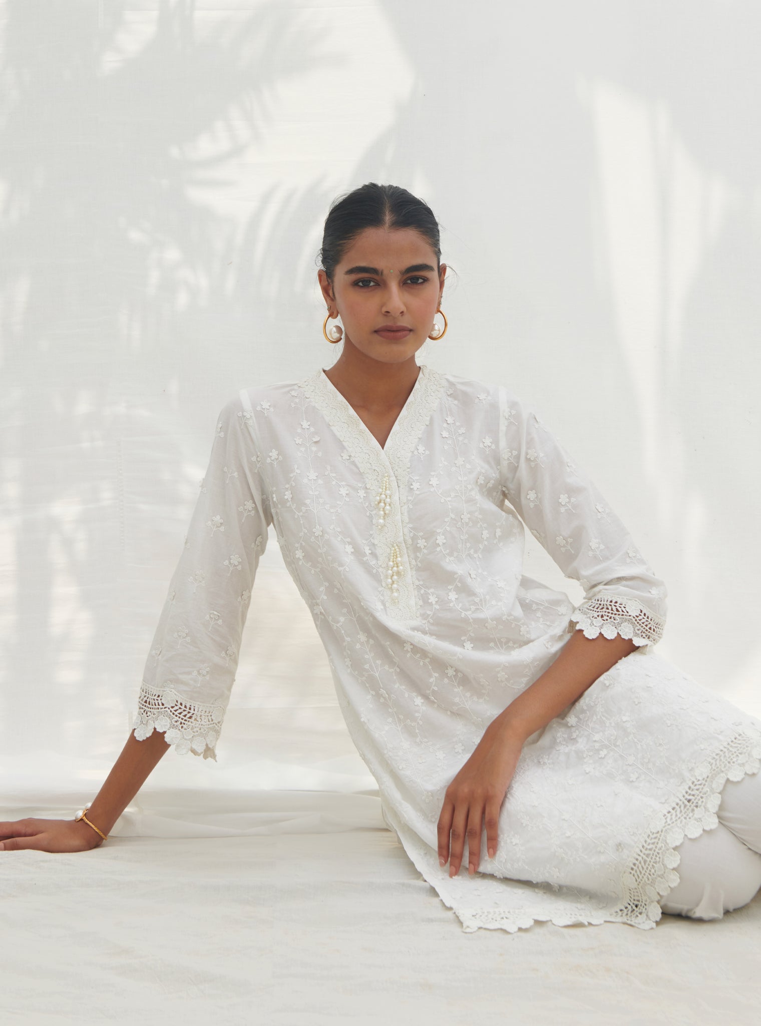 Mulmul Cotton Veliena White Kurta With Mulmul Cotton Applique Organza Panel White pant