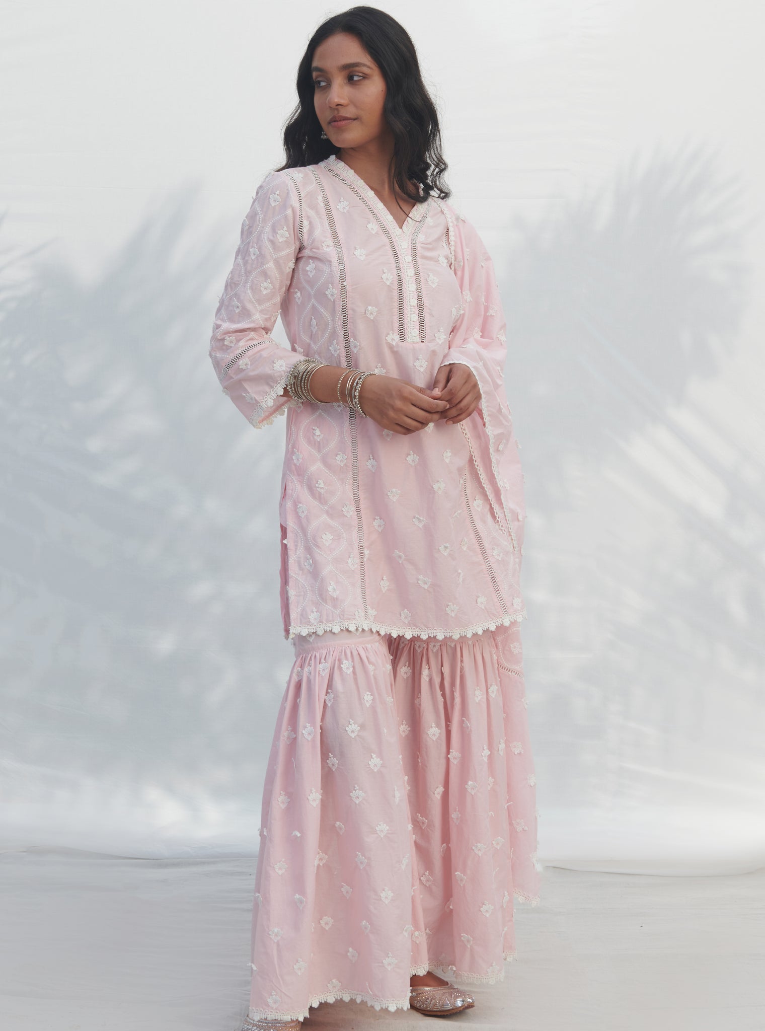 Mulmul Cotton Zarani Pink Kurta With Mulmul Cotton Zarani Pink Garara