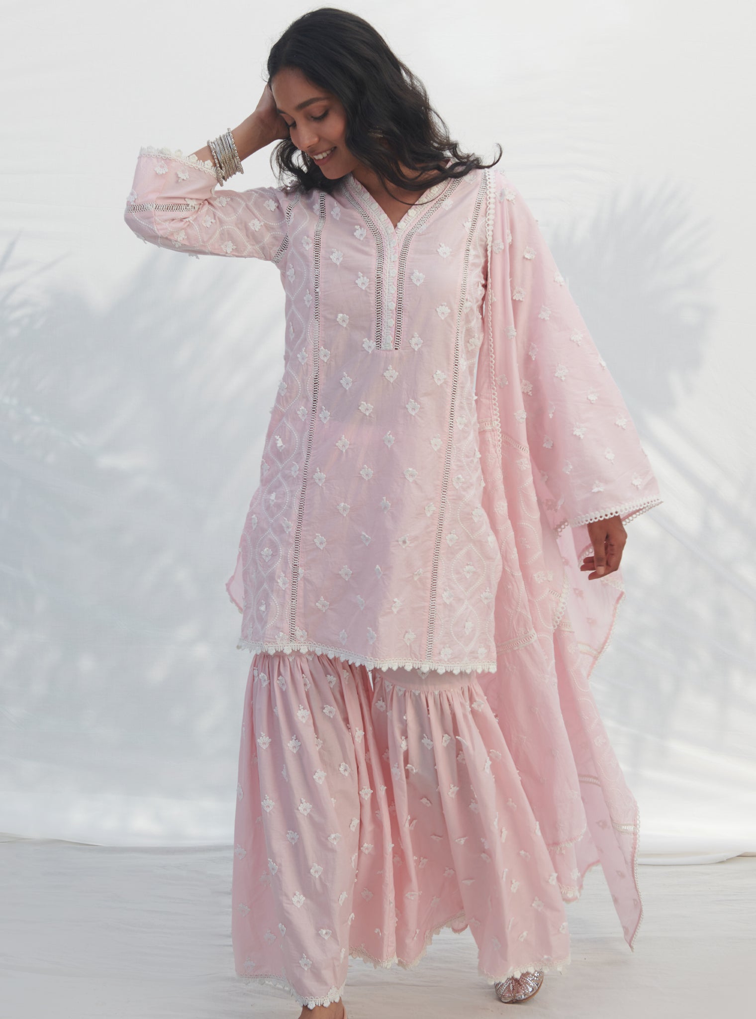 Mulmul Cotton Zarani Pink Kurta With Mulmul Cotton Zarani Pink Garara