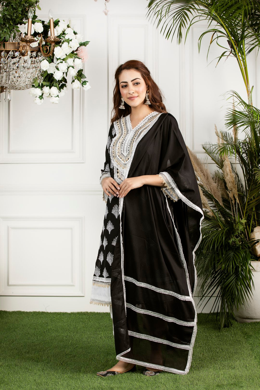 Mulmul side gota
dupatta