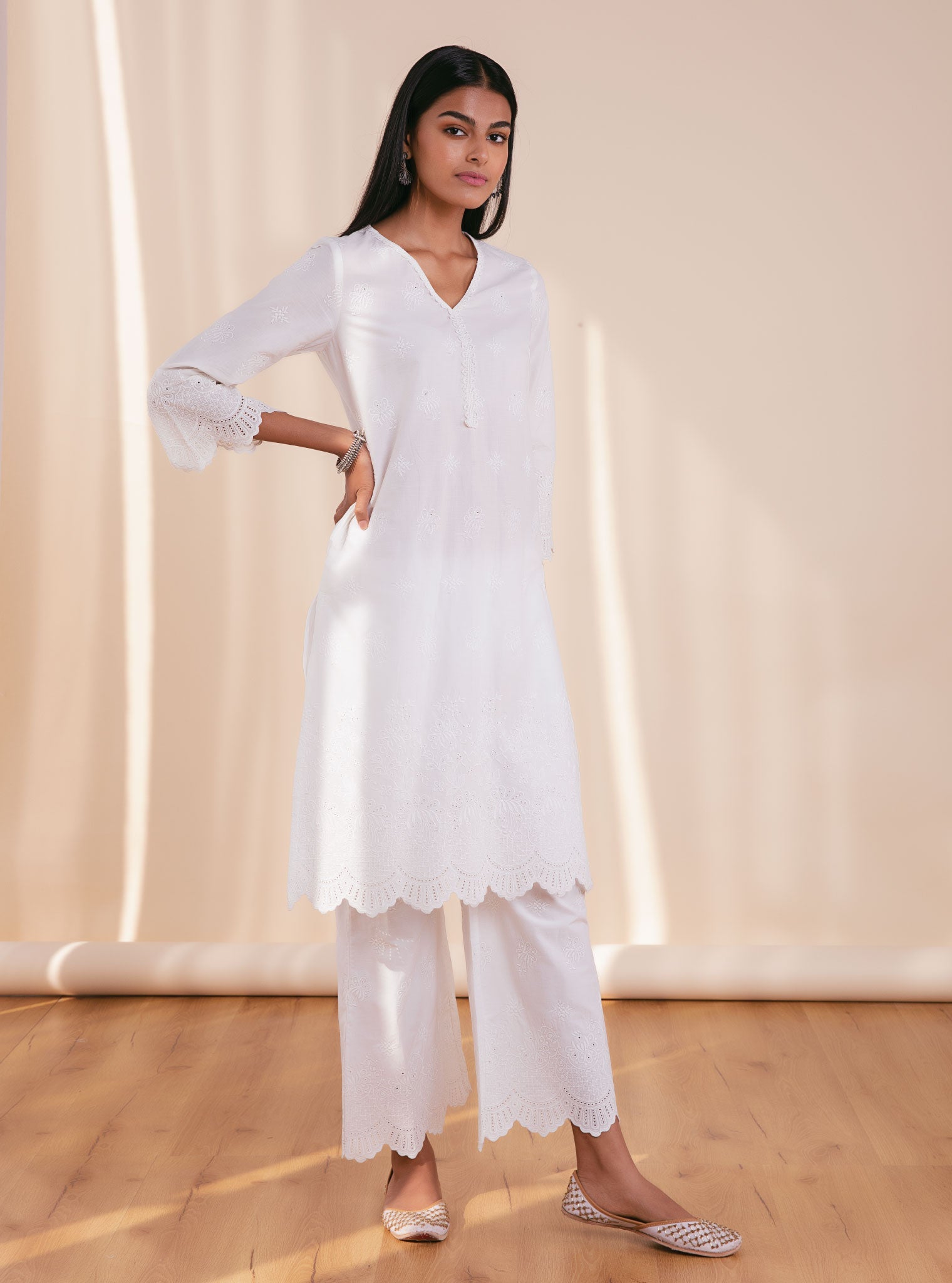 Mulmul Cotton Nihri White Kurta With Nihri White Pant