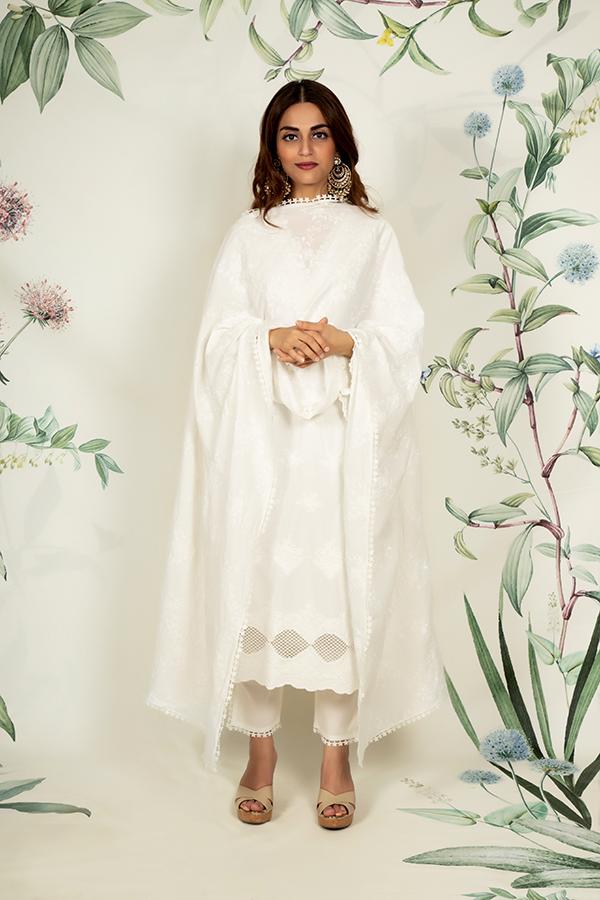 Mulmul Petunia White Kurta with Slit pyajamas