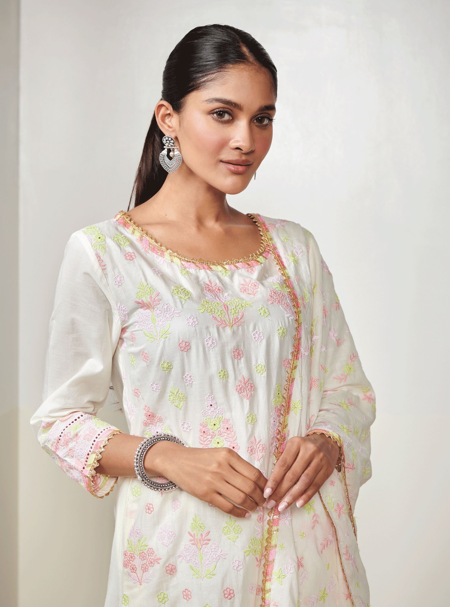 Mulmul Cotton Zahava Off White Kurta With Zahava Off White Pant