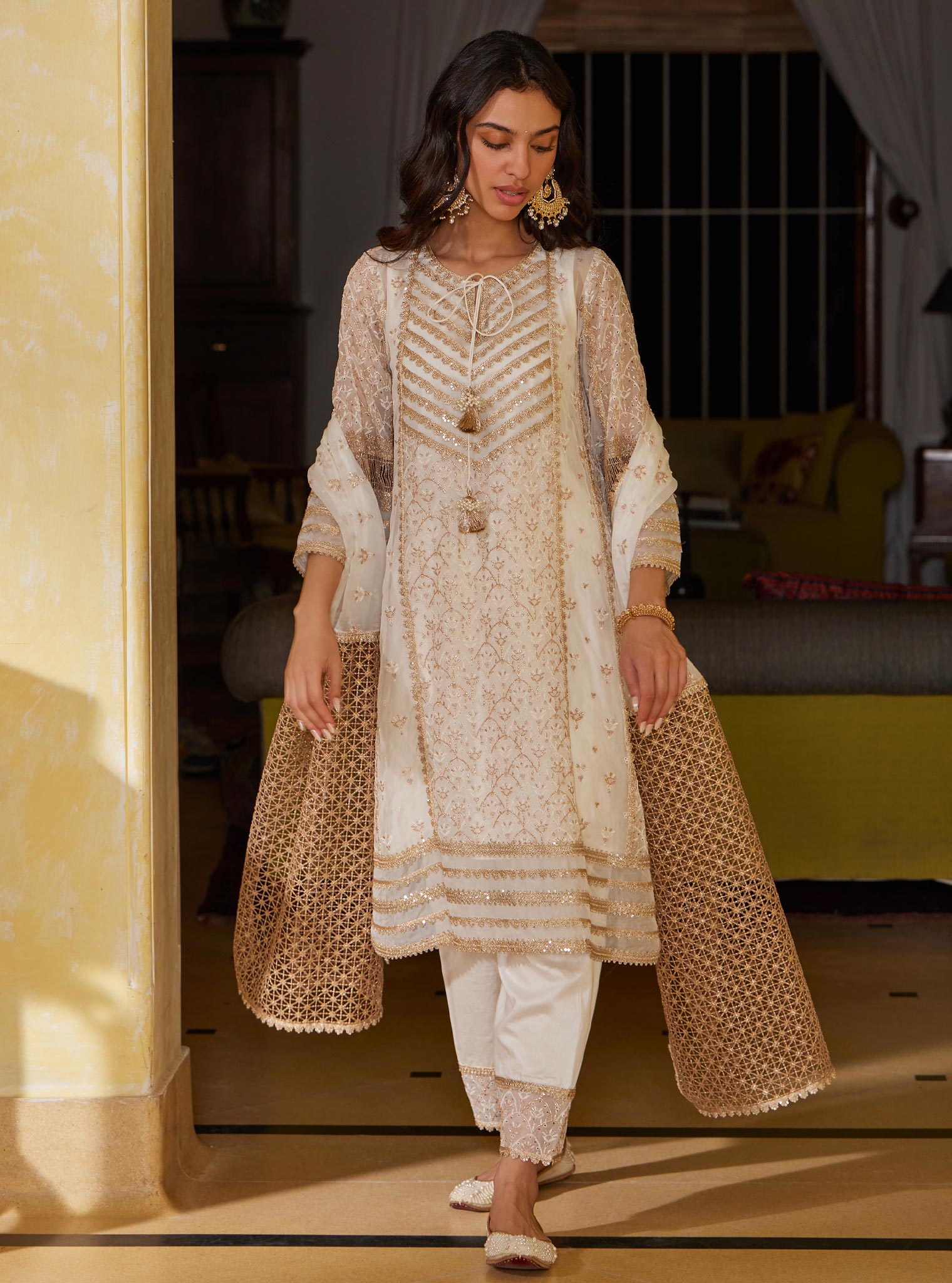 Mulmul Organza Vipas Off white Kurta with Mulmul Pima Vipas Off white Salwar