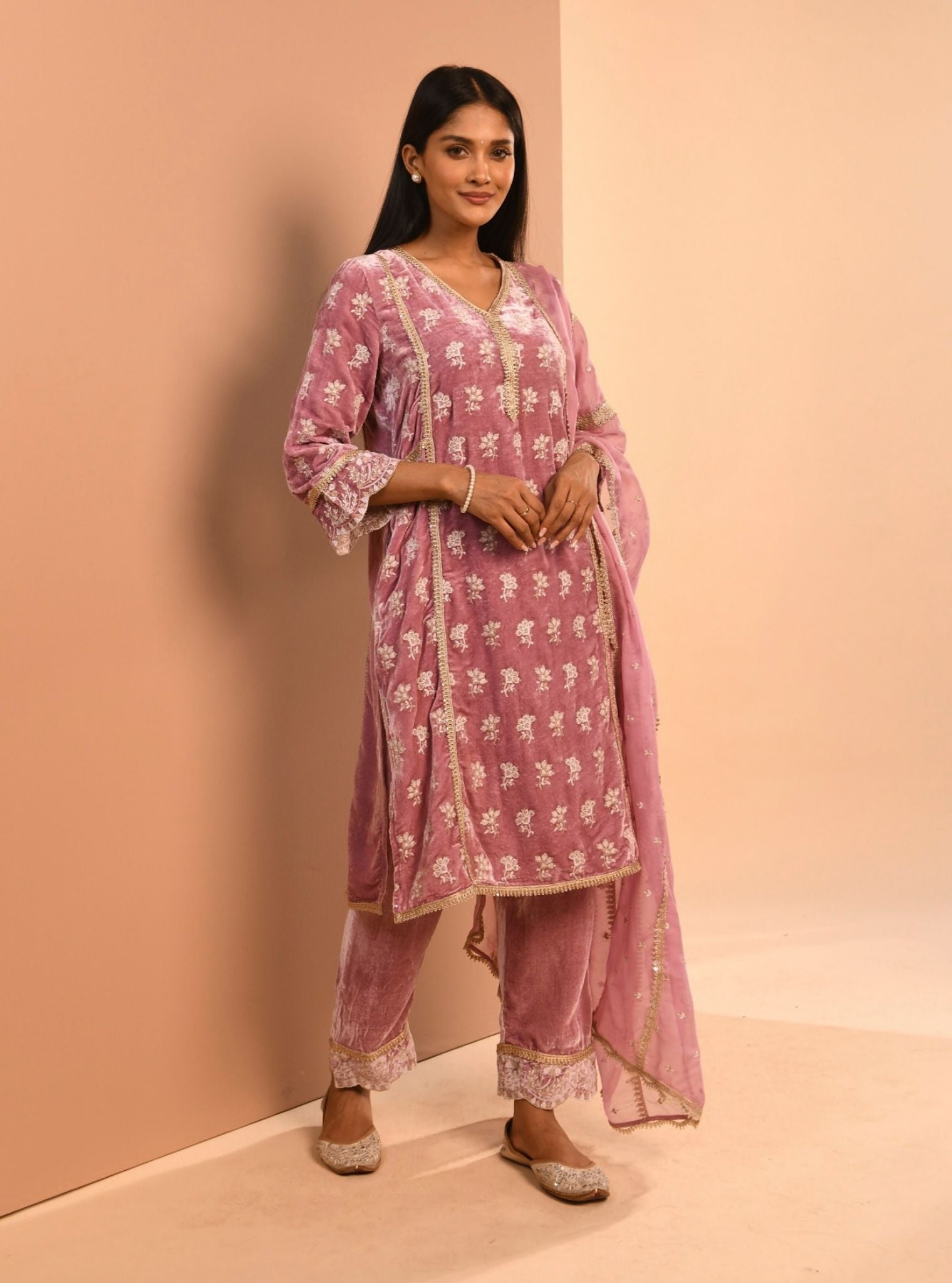 Mulmul Velvet Naia Lilac Kurta With Mulmul Naia Lilac Pant