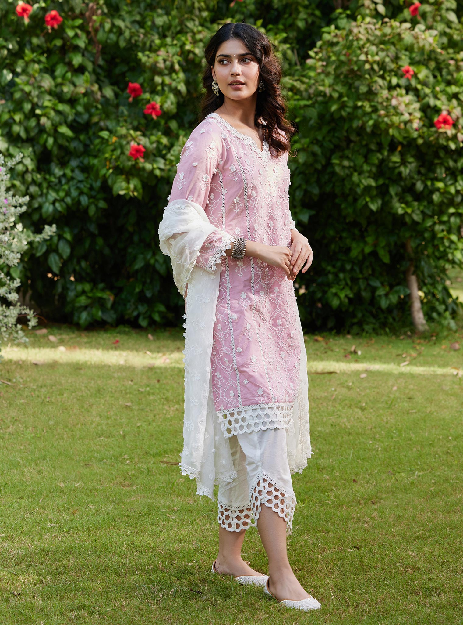 Mulmul Cotton Kainat Pink Kurta with Mulmul Cotton Naksh White Pant